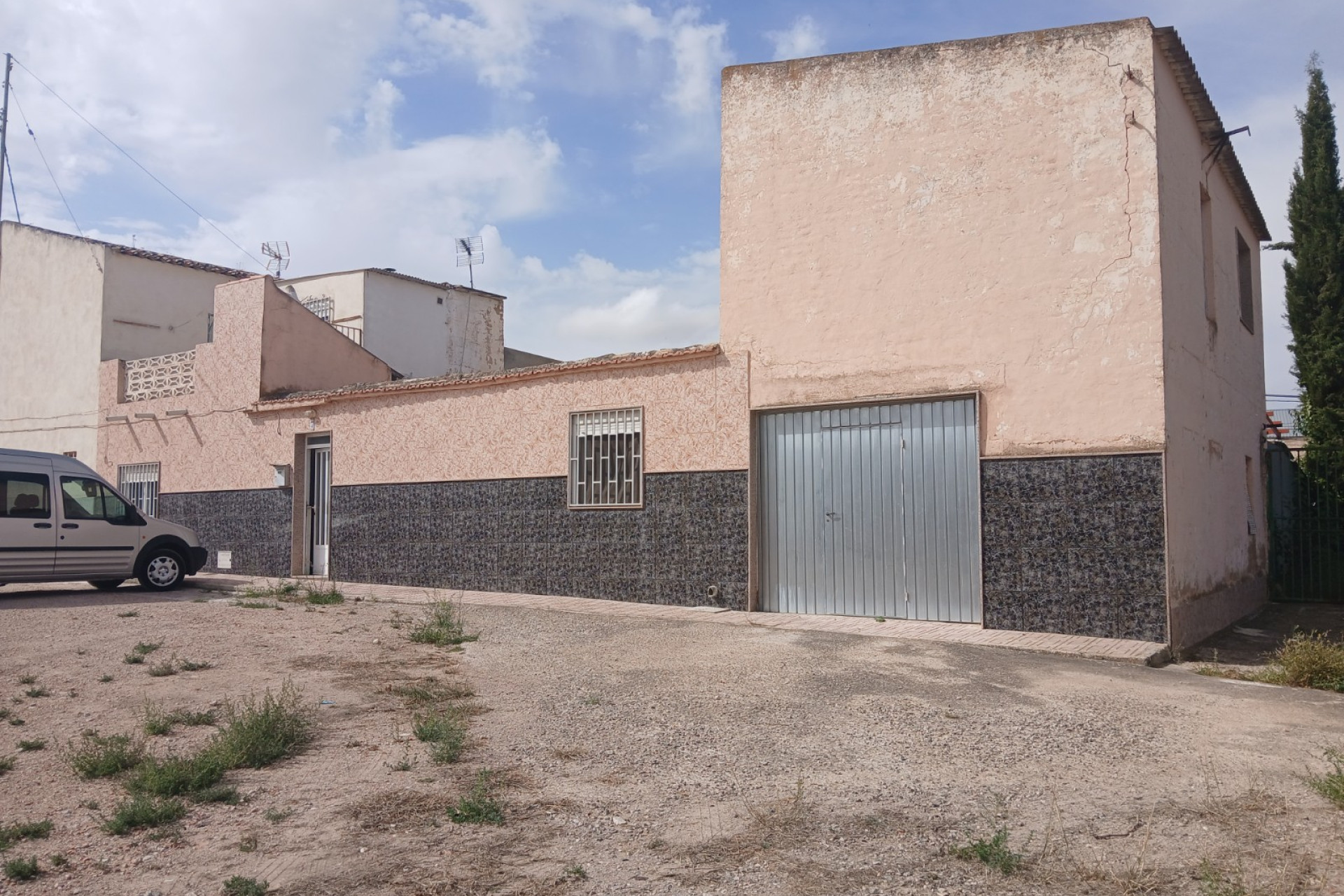 Resale - Townhouse -
Yecla