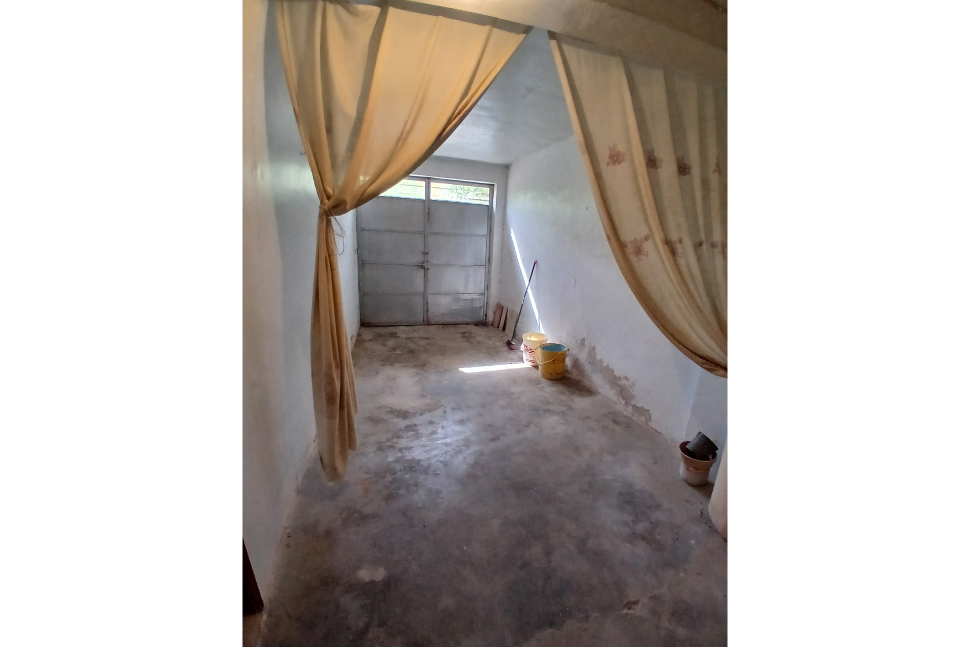 Resale - Townhouse -
Yecla