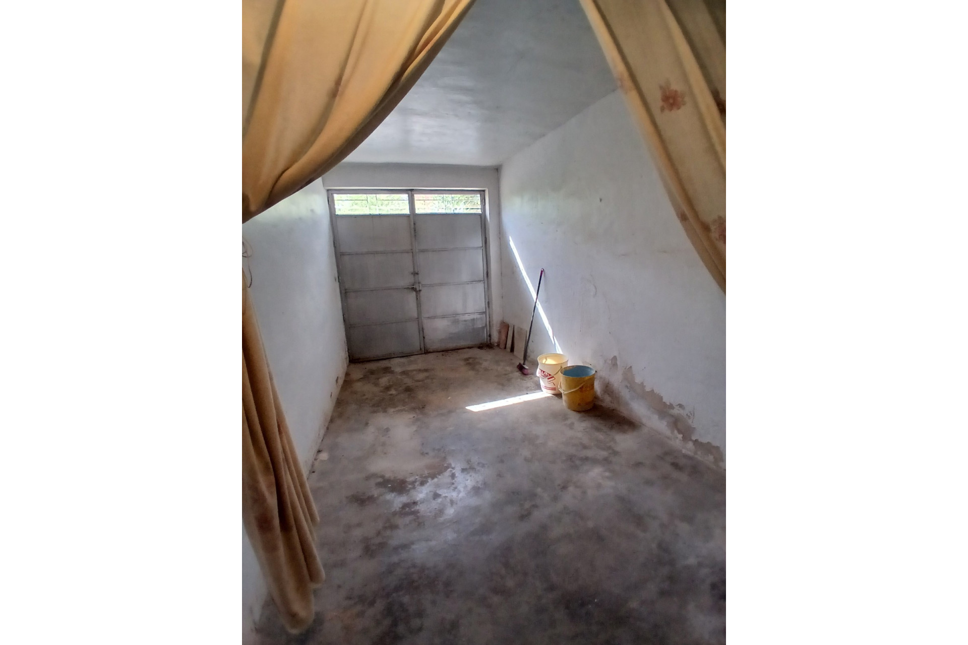 Resale - Townhouse -
Yecla