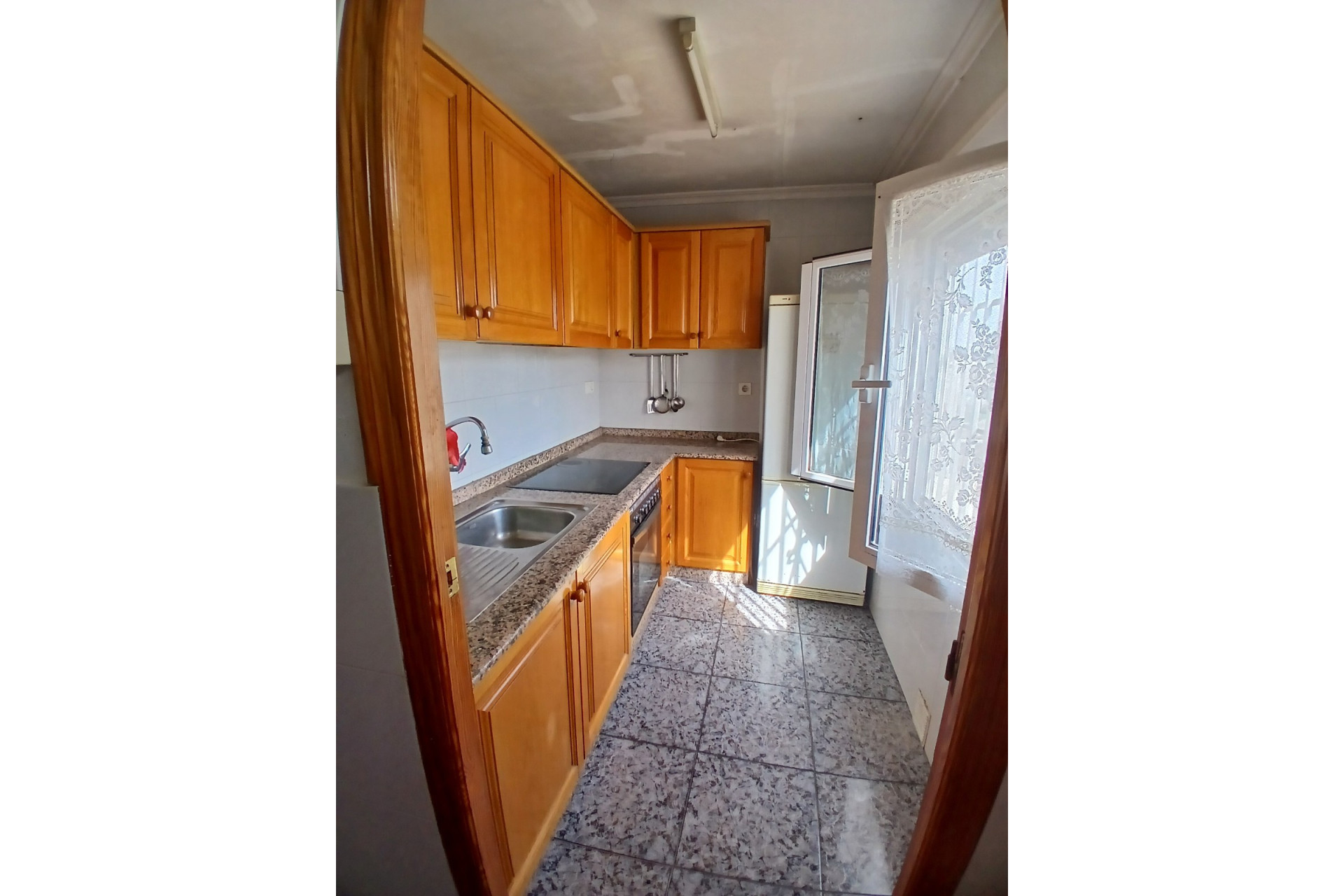 Resale - Townhouse -
Yecla