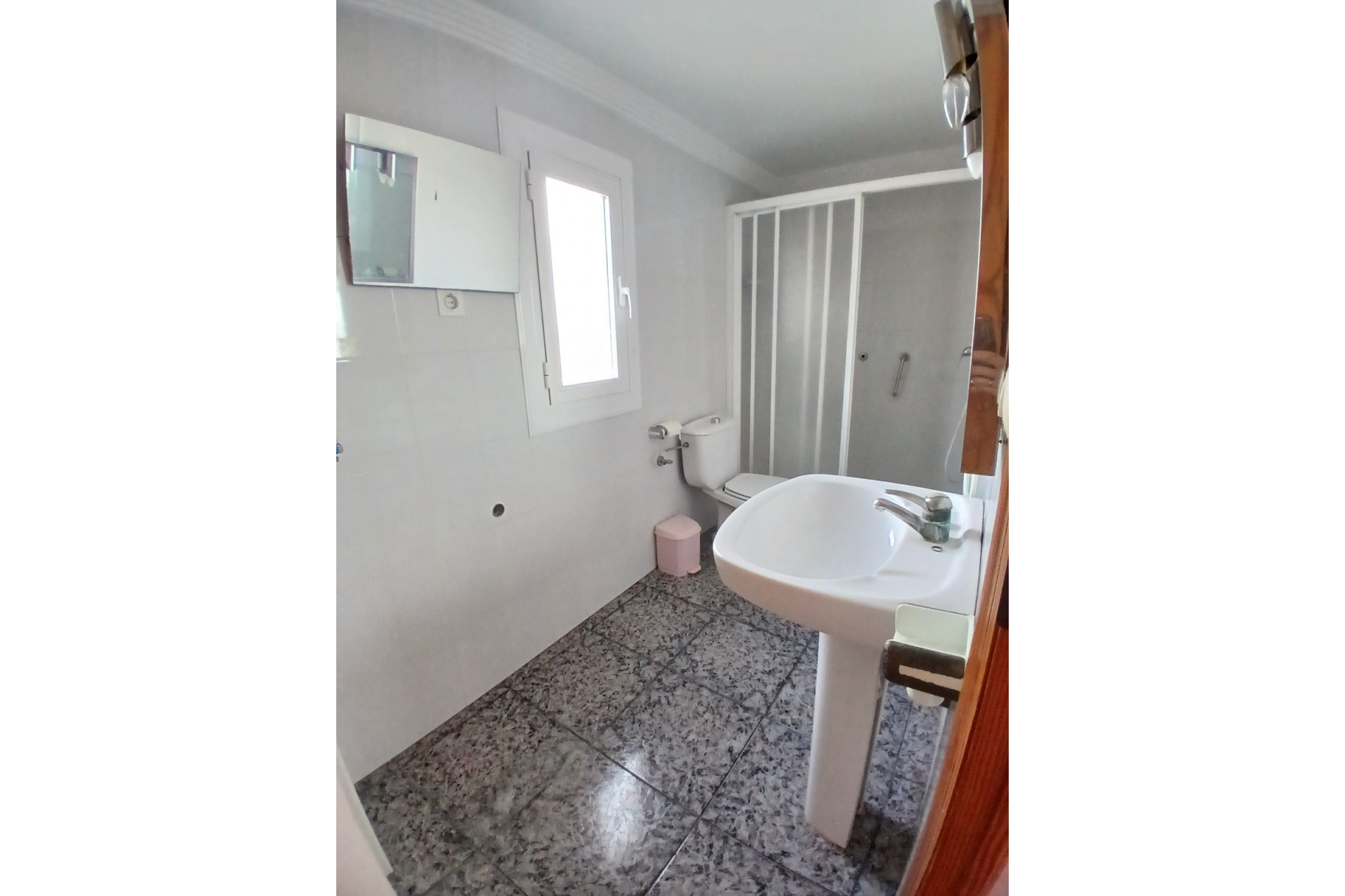 Resale - Townhouse -
Yecla