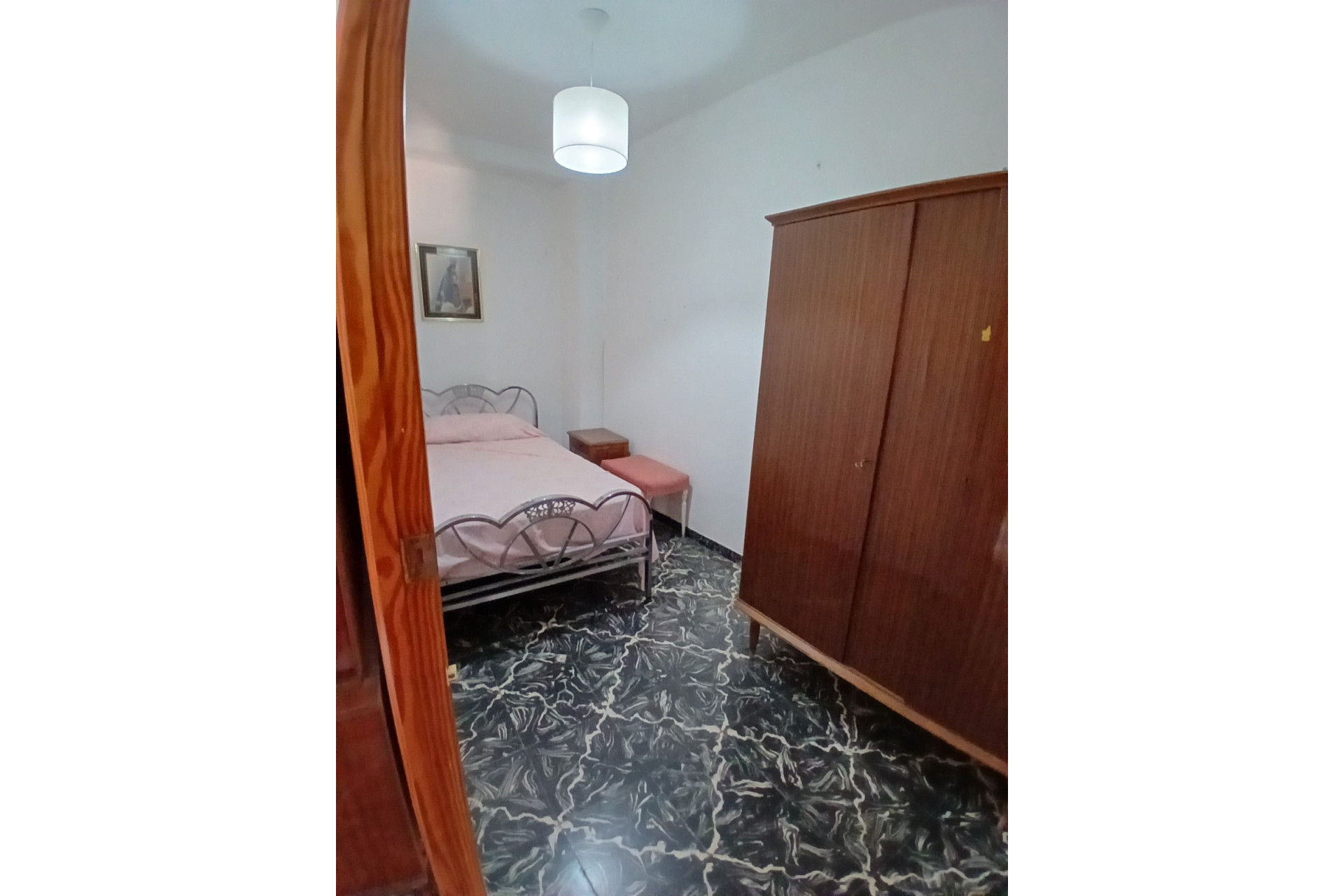 Resale - Townhouse -
Yecla