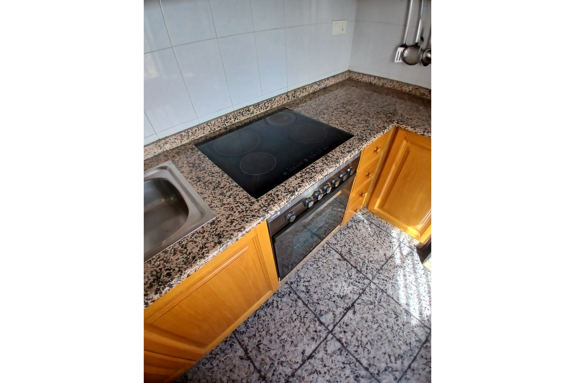 Resale - Townhouse -
Yecla