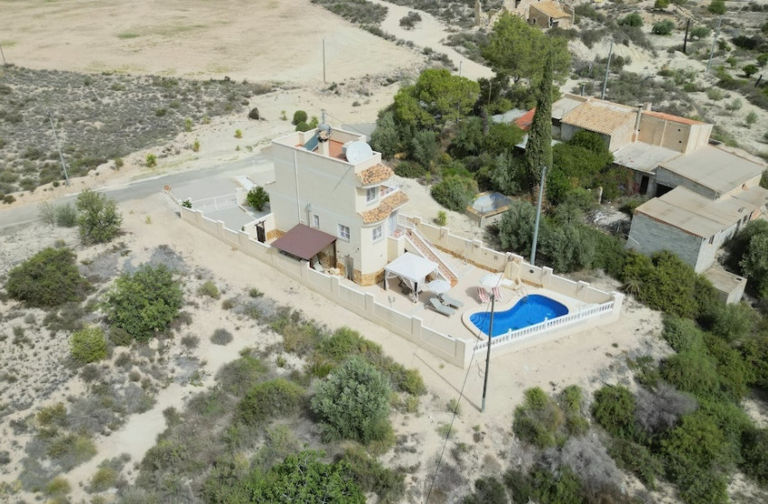 Resale - Villa -
Abanilla - ABANILLA