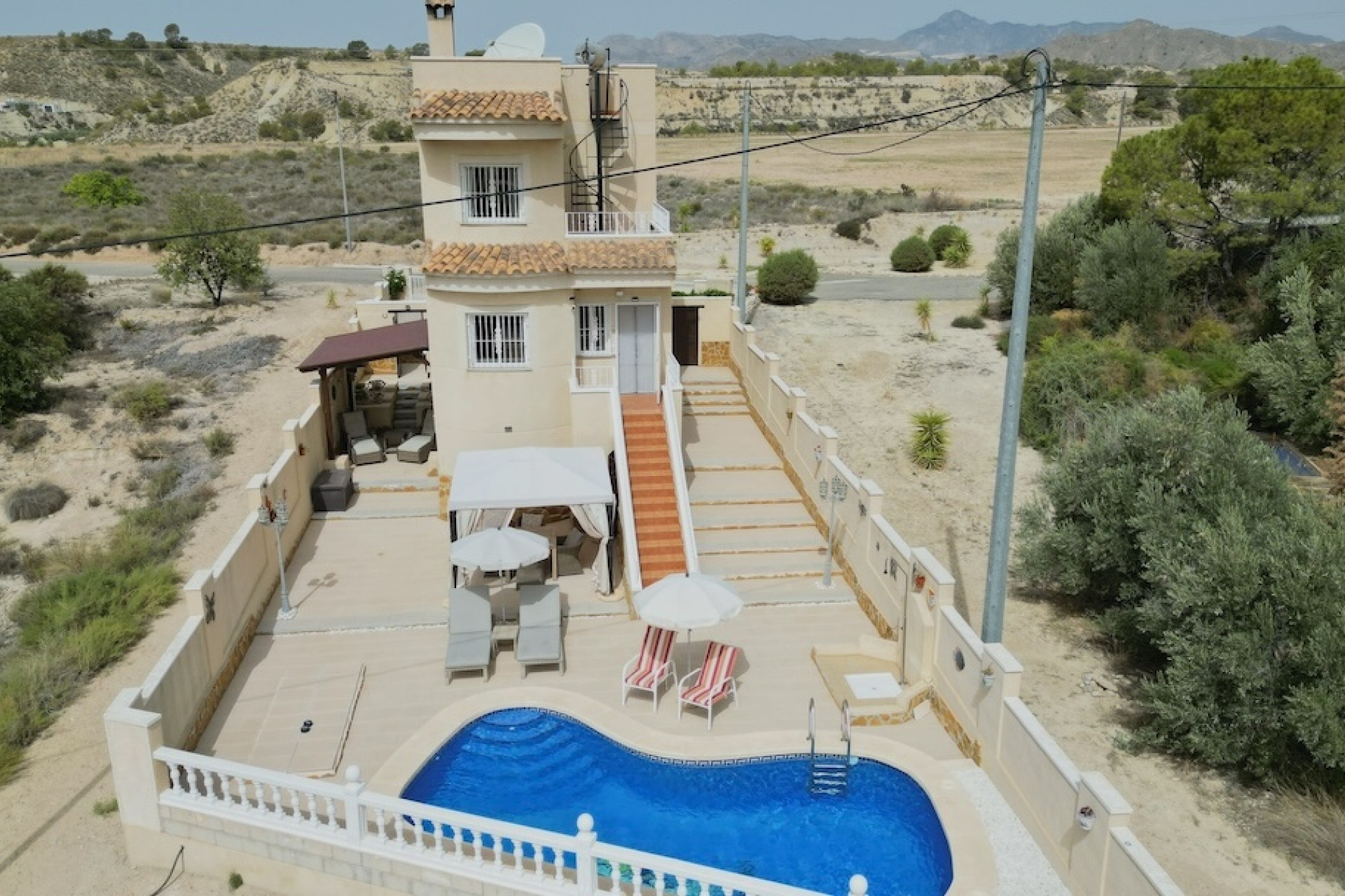 Resale - Villa -
Abanilla - ABANILLA