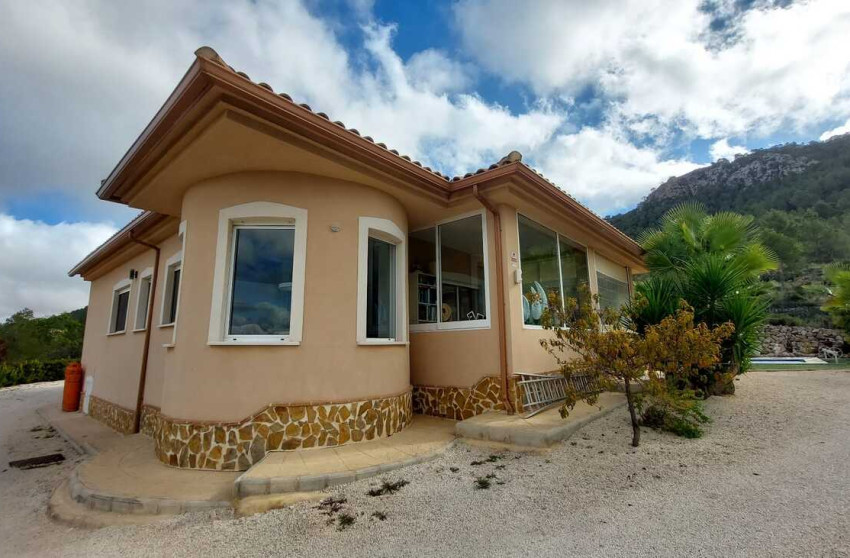 Resale - Villa -
Abanilla - La Zarza