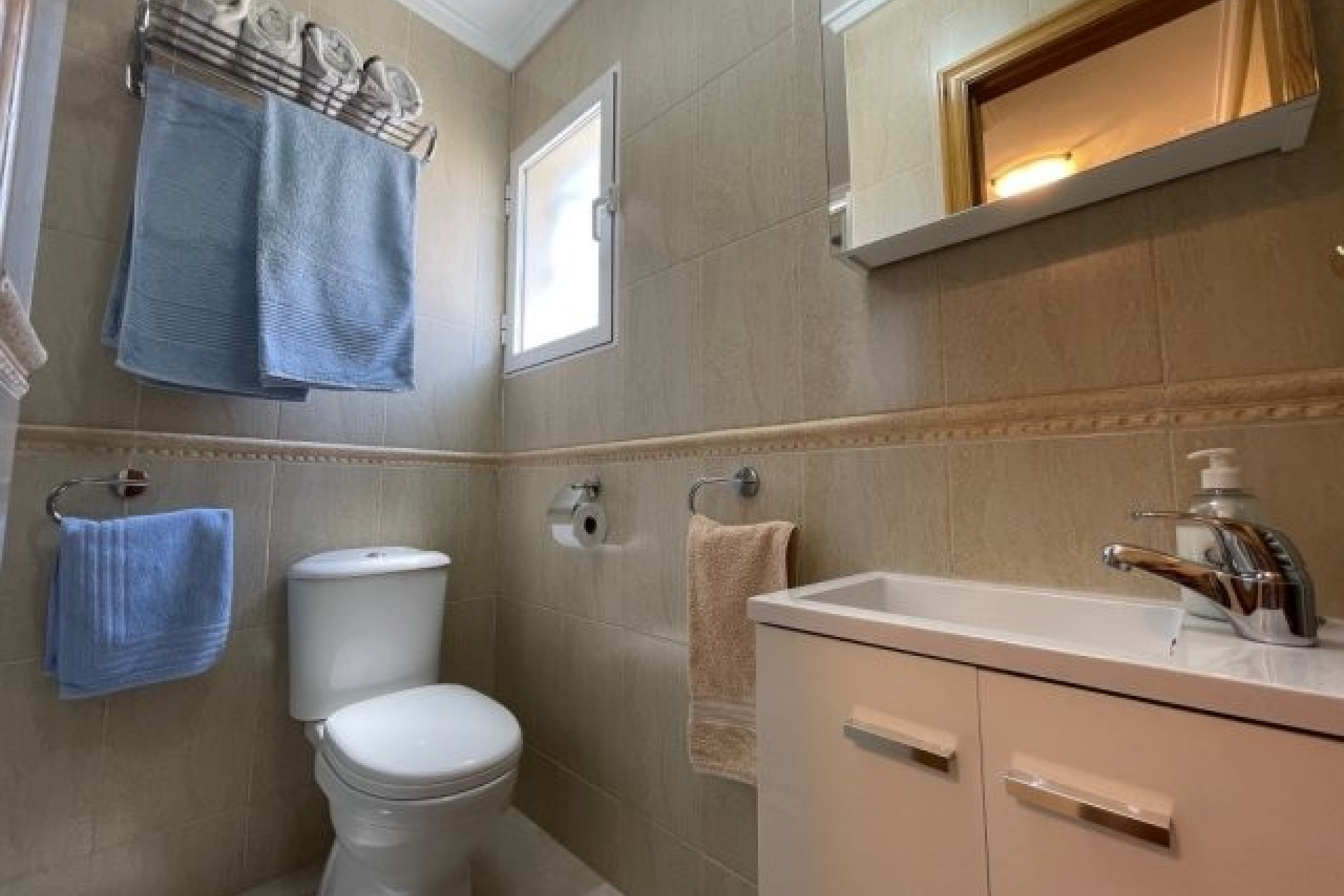 Resale - Villa -
Abanilla