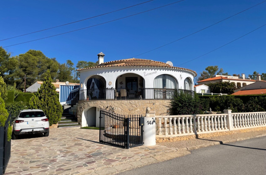 Resale - Villa -
Alfas del Pí - Costa Blanca