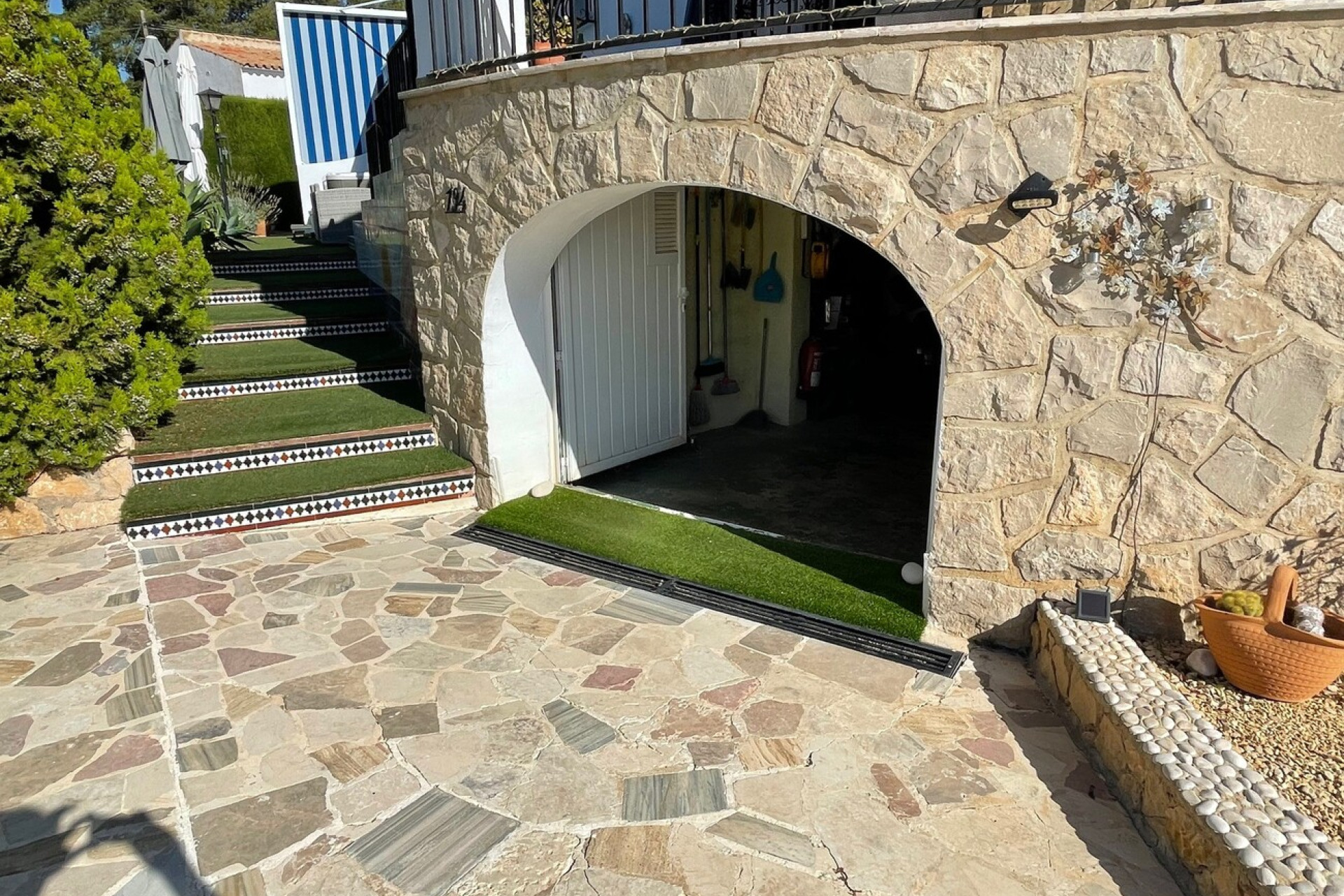 Resale - Villa -
Alfas del Pí - Costa Blanca
