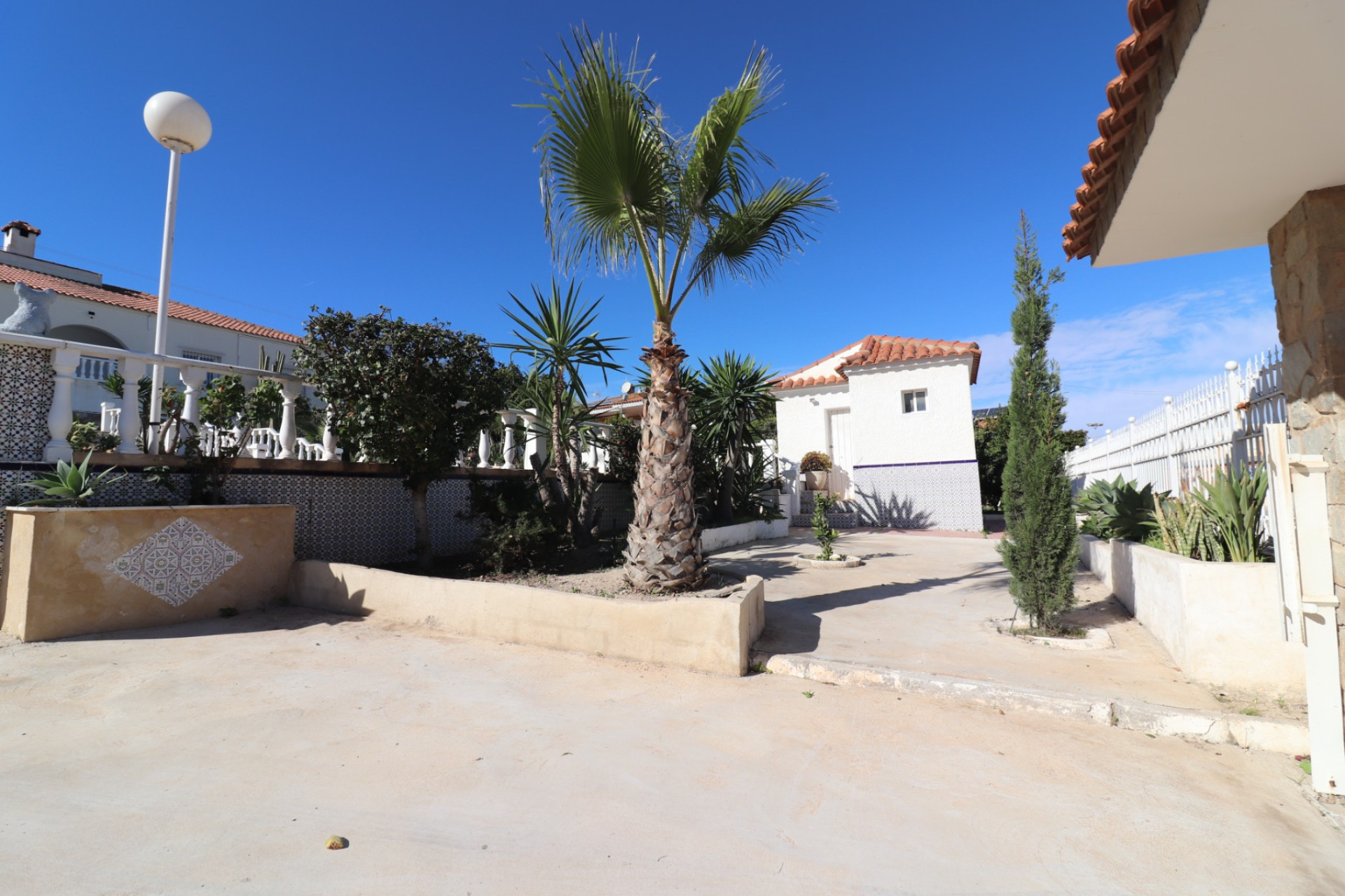 Resale - Villa -
Algorfa - Lomas de La Juliana