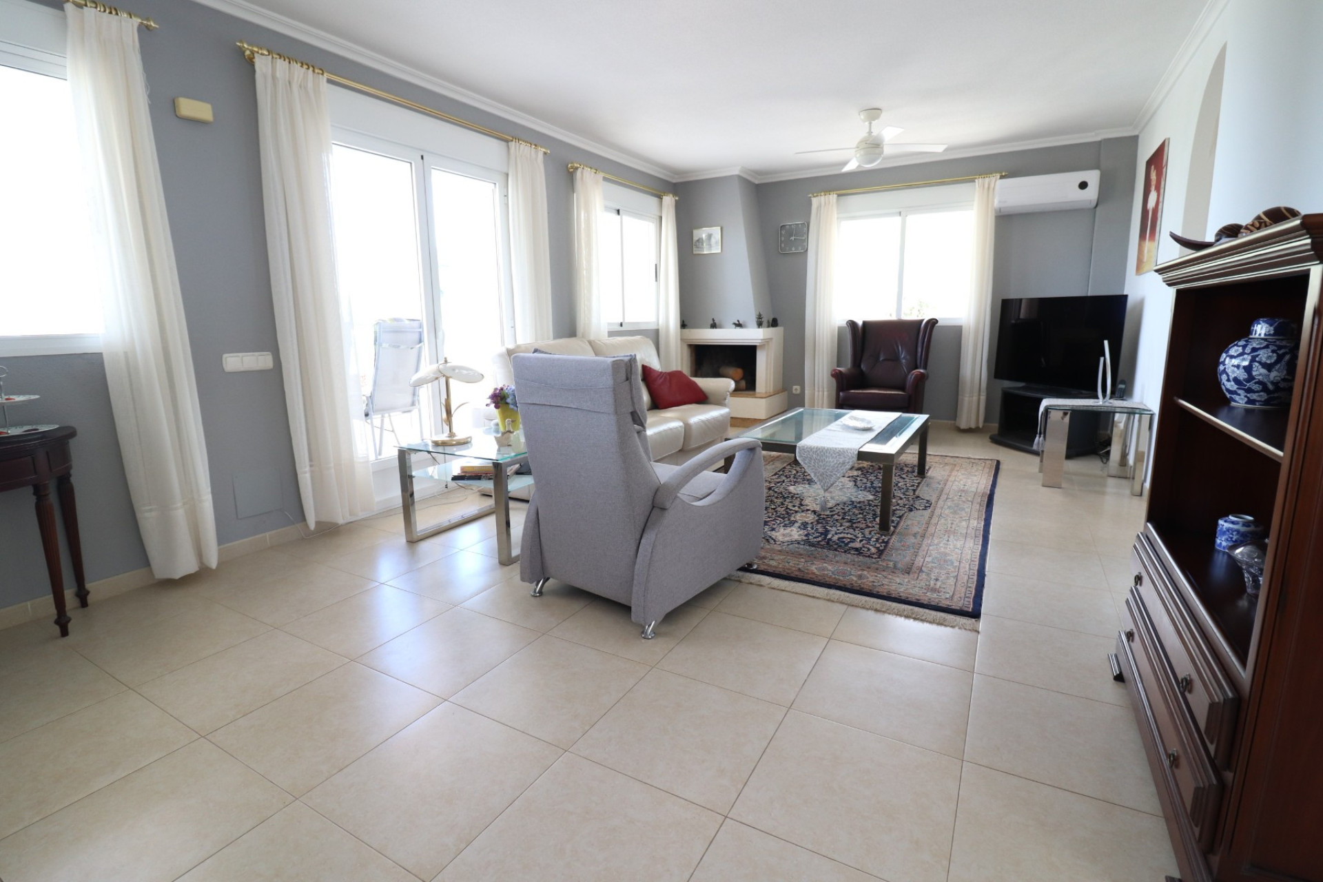 Resale - Villa -
Algorfa