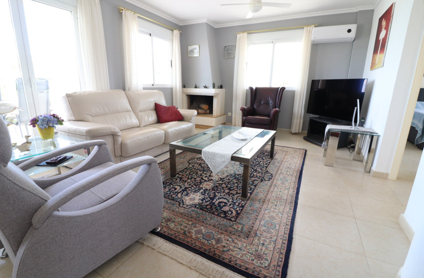 Resale - Villa -
Algorfa