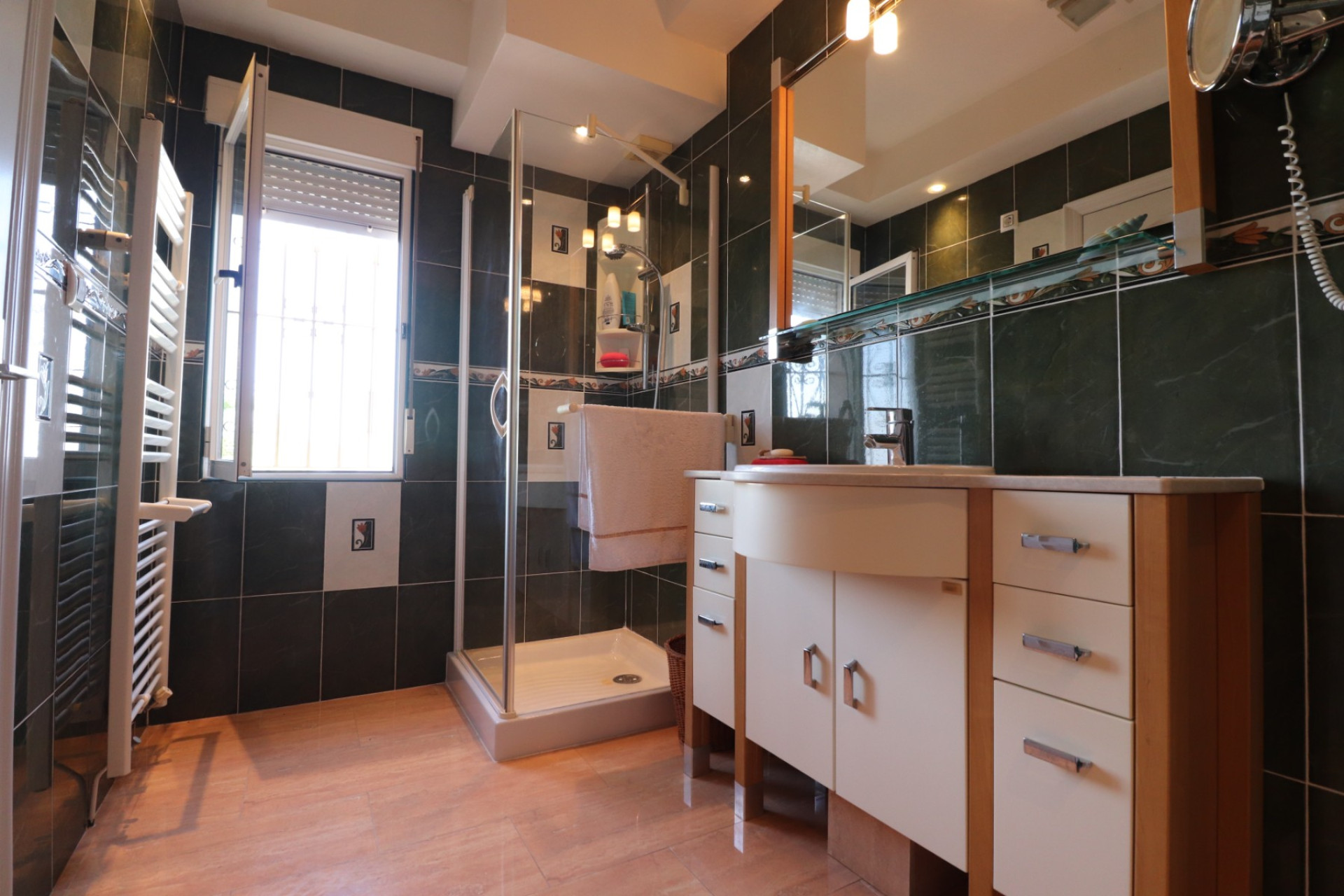 Resale - Villa -
Algorfa