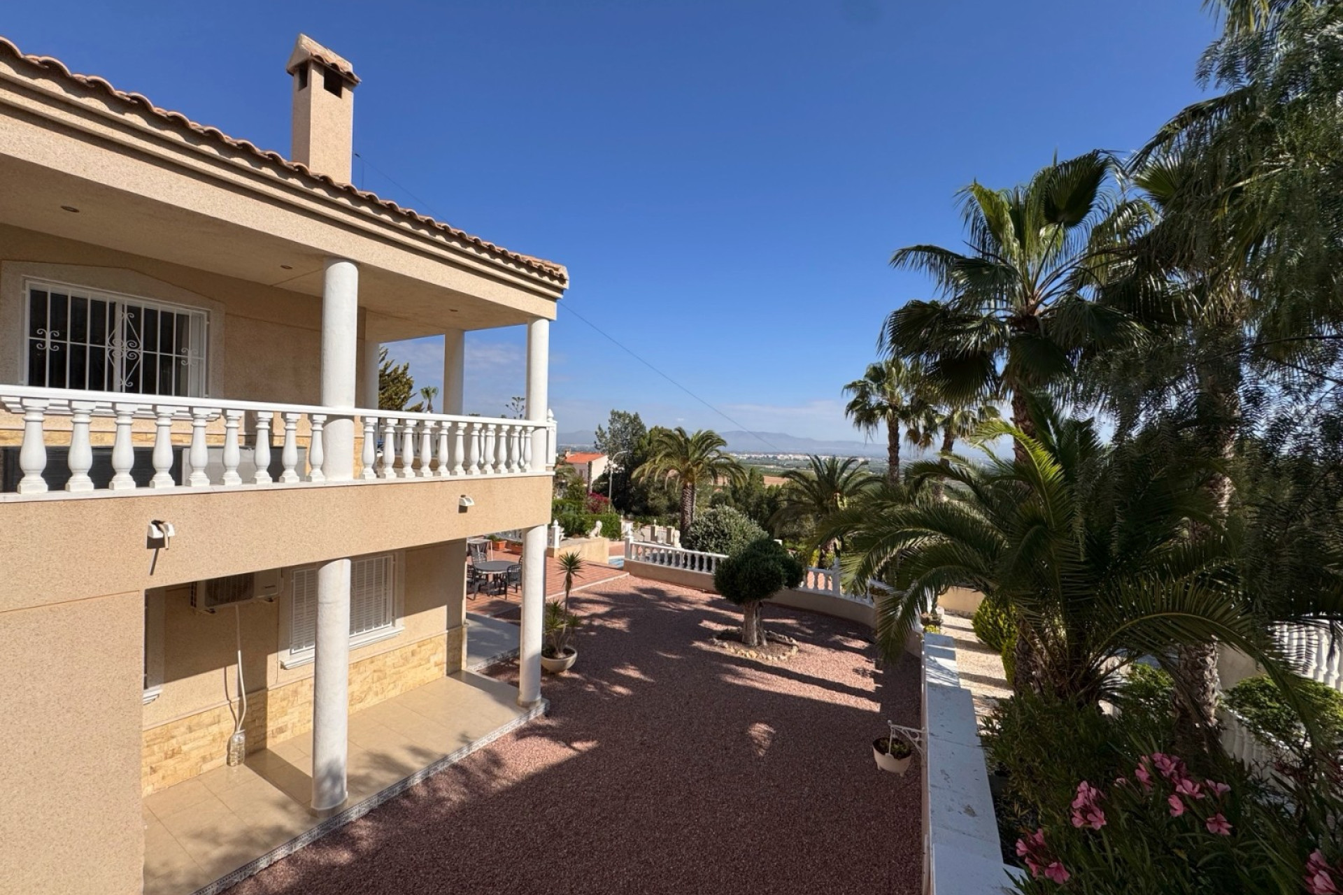 Resale - Villa -
Algorfa