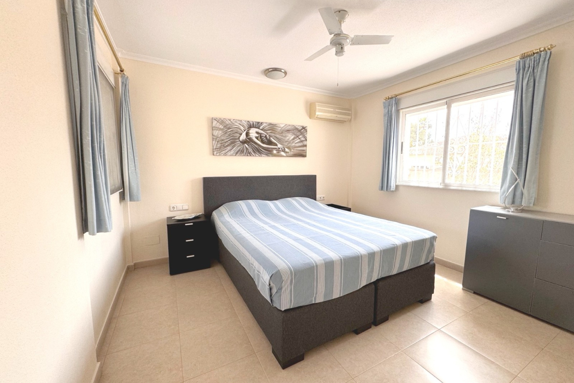 Resale - Villa -
Algorfa