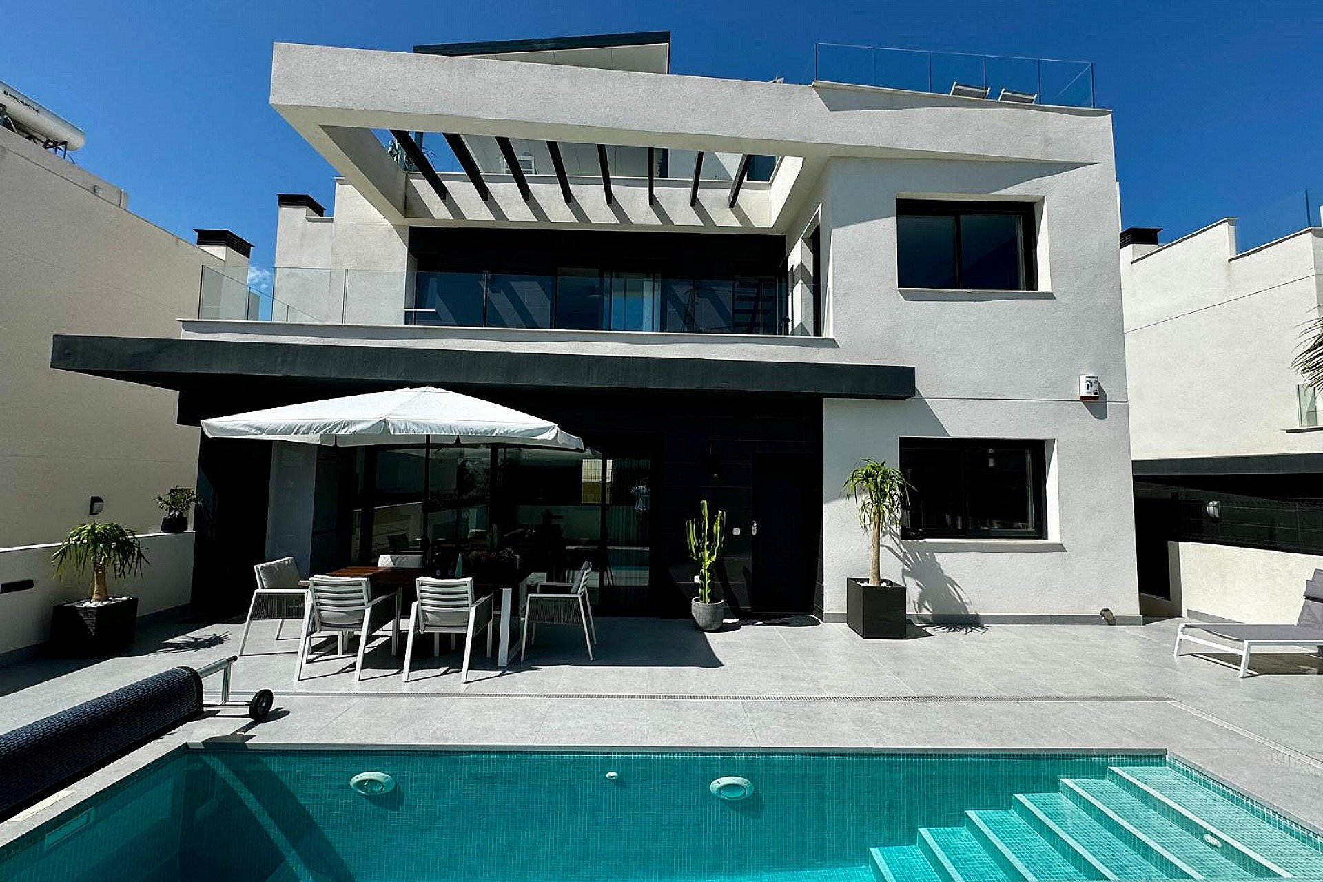 Resale - Villa -
Algorfa