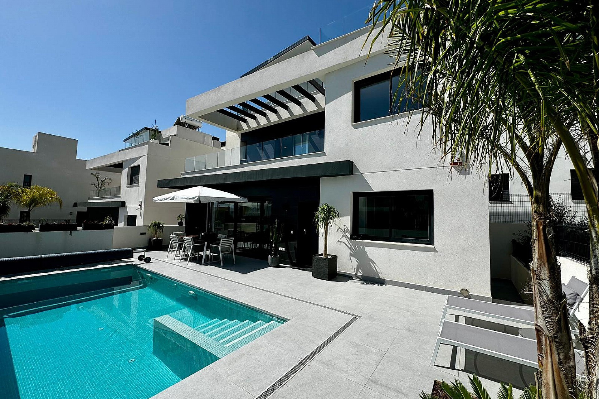 Resale - Villa -
Algorfa