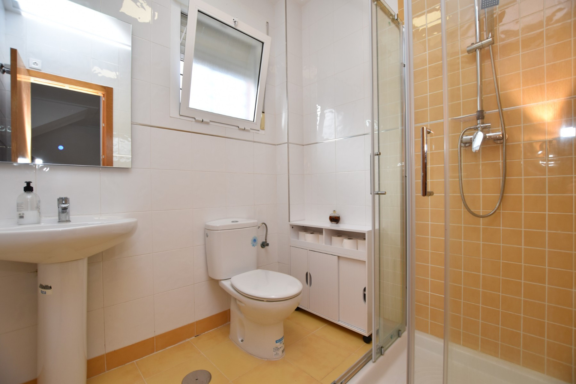 Resale - Villa -
Algorfa