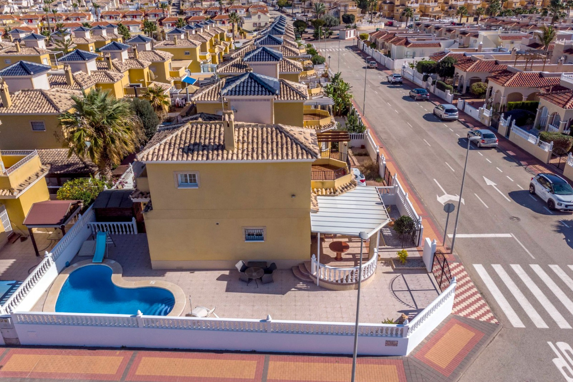 Resale - Villa -
Algorfa