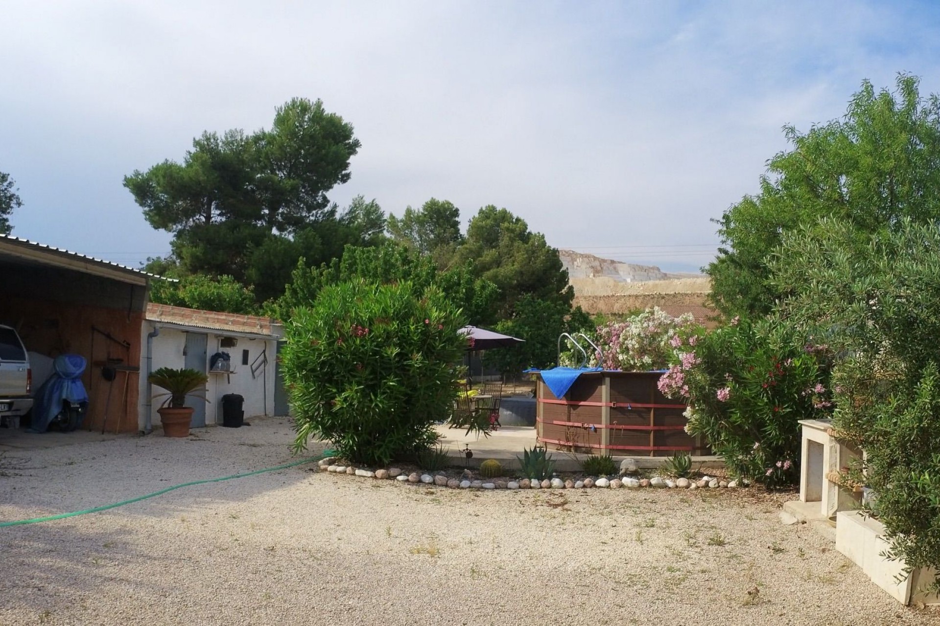 Resale - Villa -
Algueña