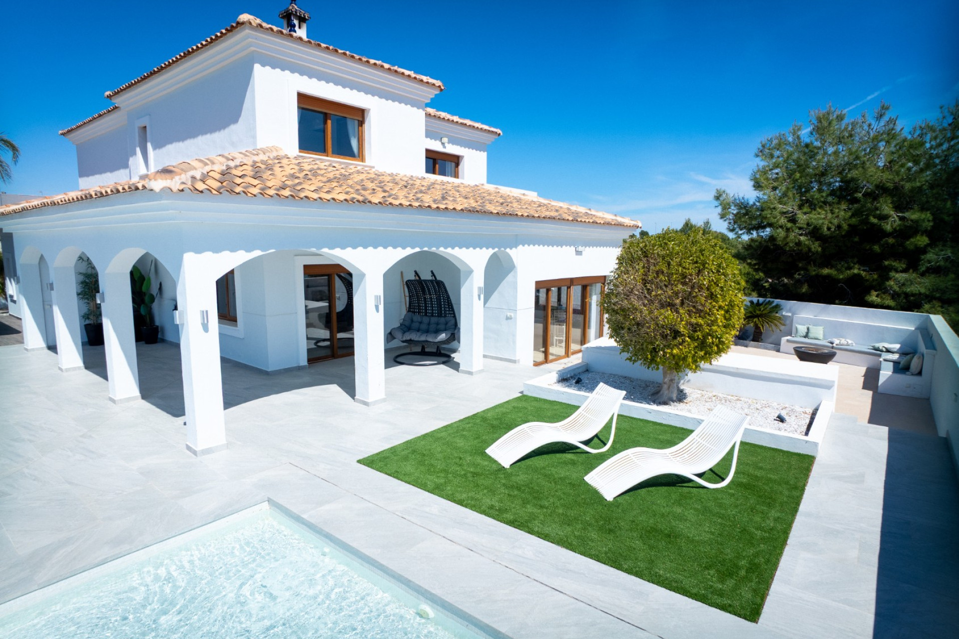 Resale - Villa -
Altaona Golf and Country Village - Altaona Golf - Country Village