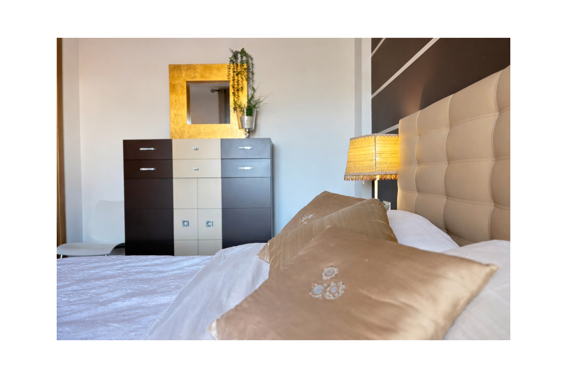 Resale - Villa -
Altaona Golf and Country Village - Altaona Golf - Country Village