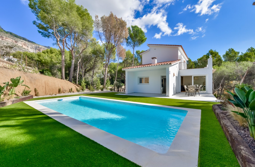 Resale - Villa -
Altea