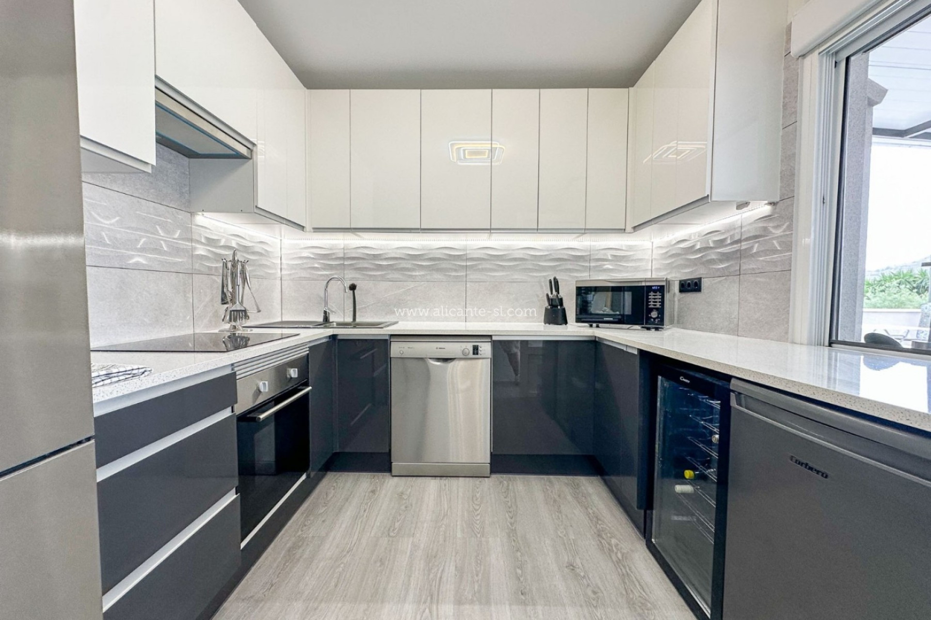 Resale - Villa -
Aspe - ASPE