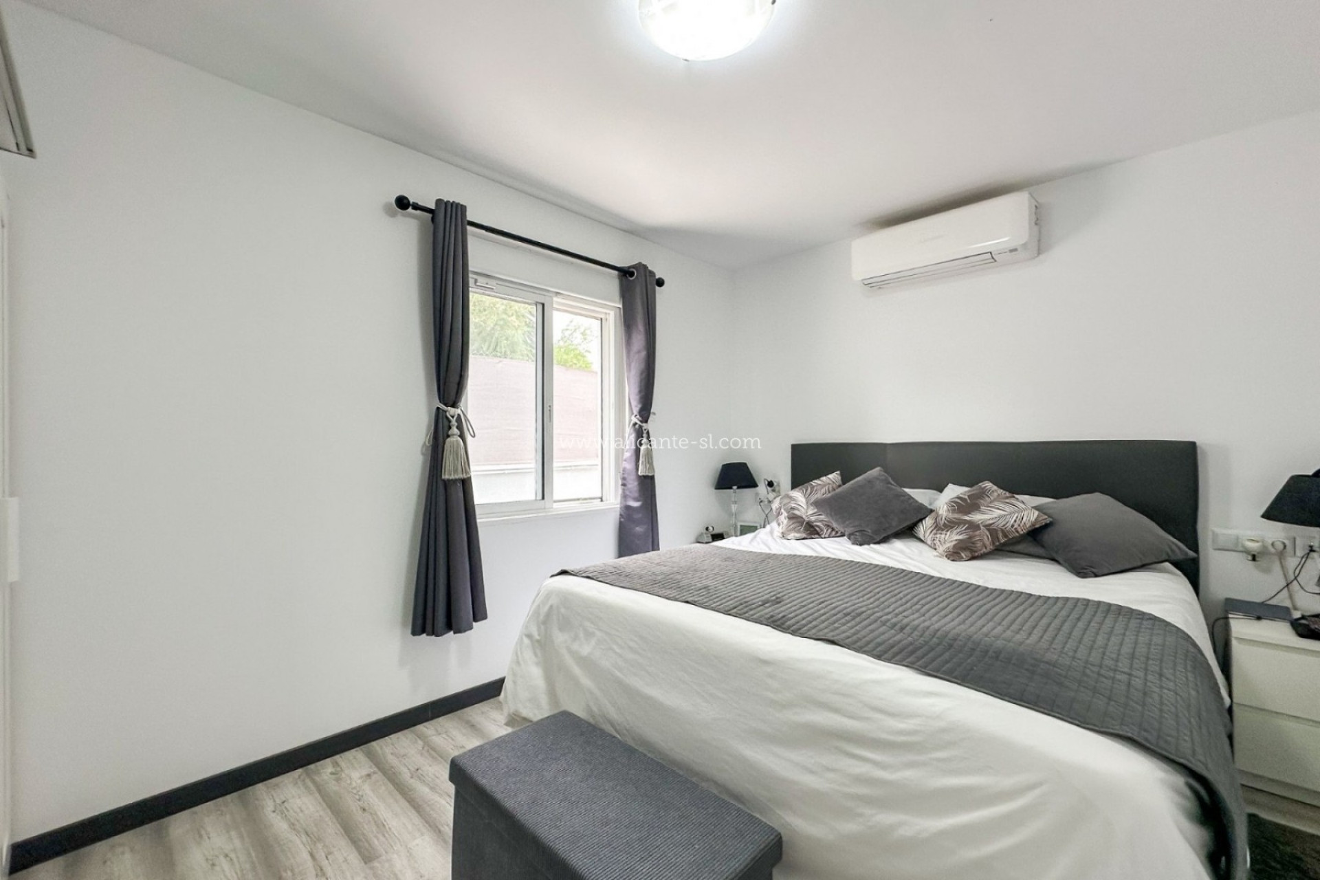 Resale - Villa -
Aspe - ASPE
