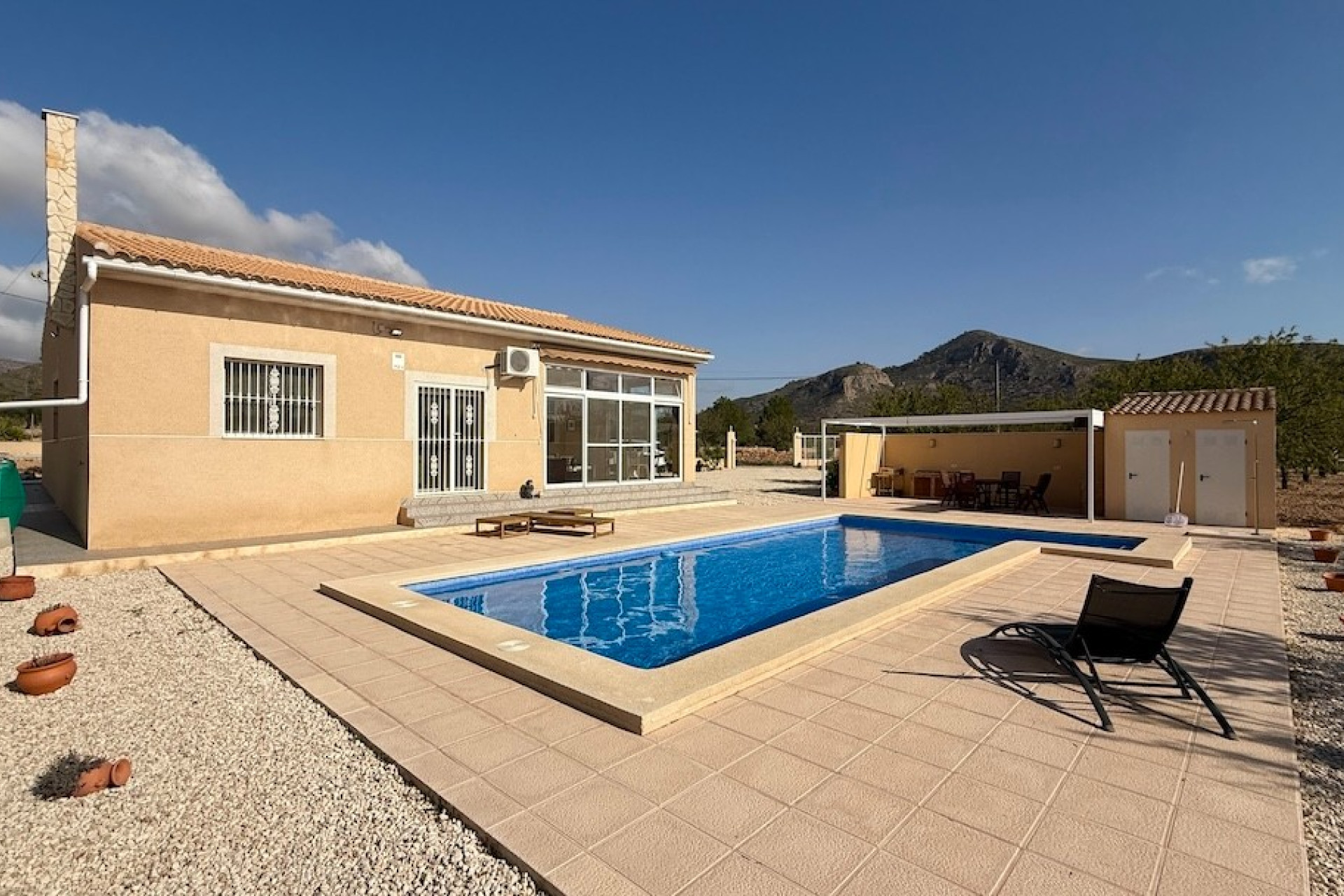 Resale - Villa -
BARBARROJA - Barbarroja