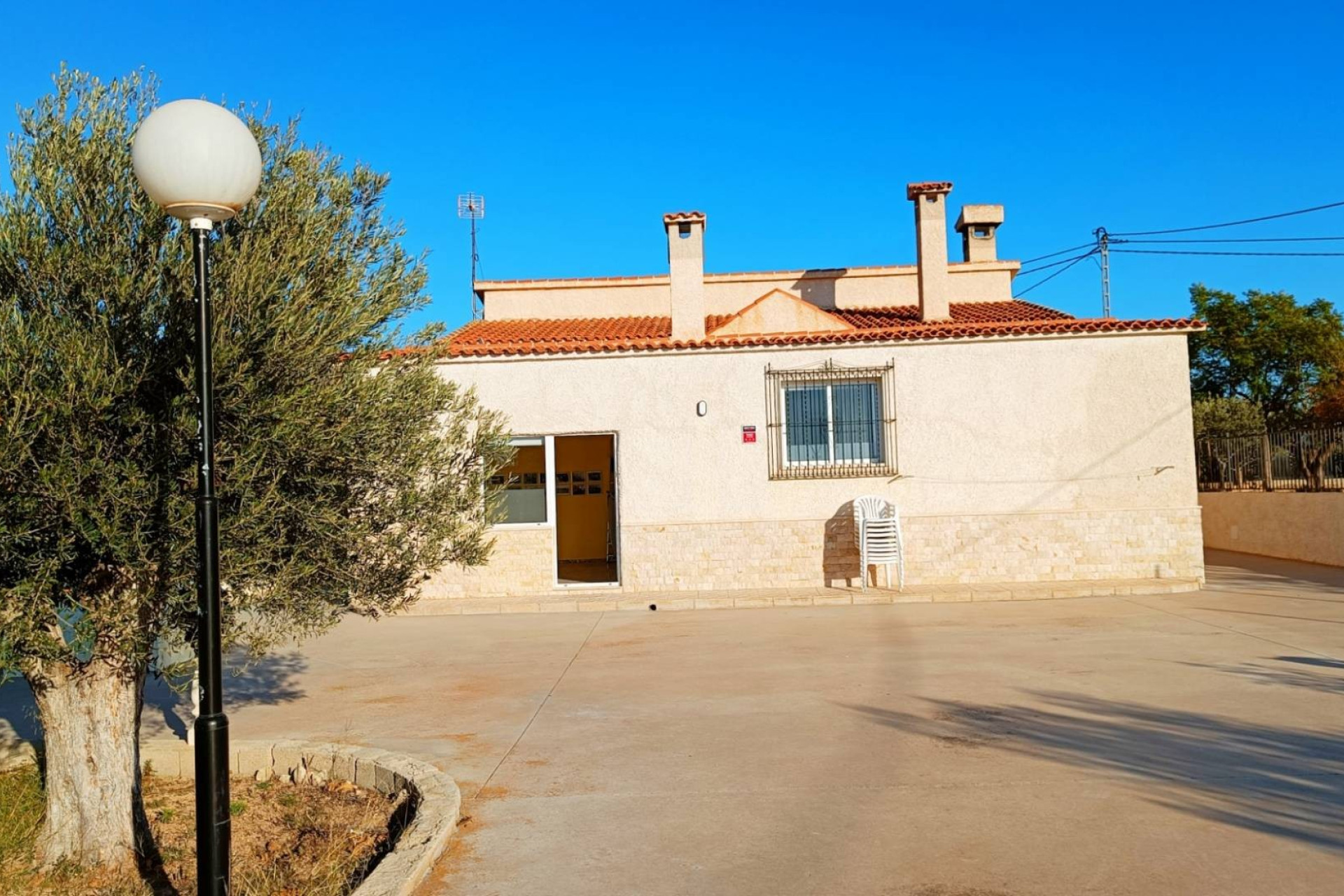 Resale - Villa -
BARBARROJA - Barbarroja