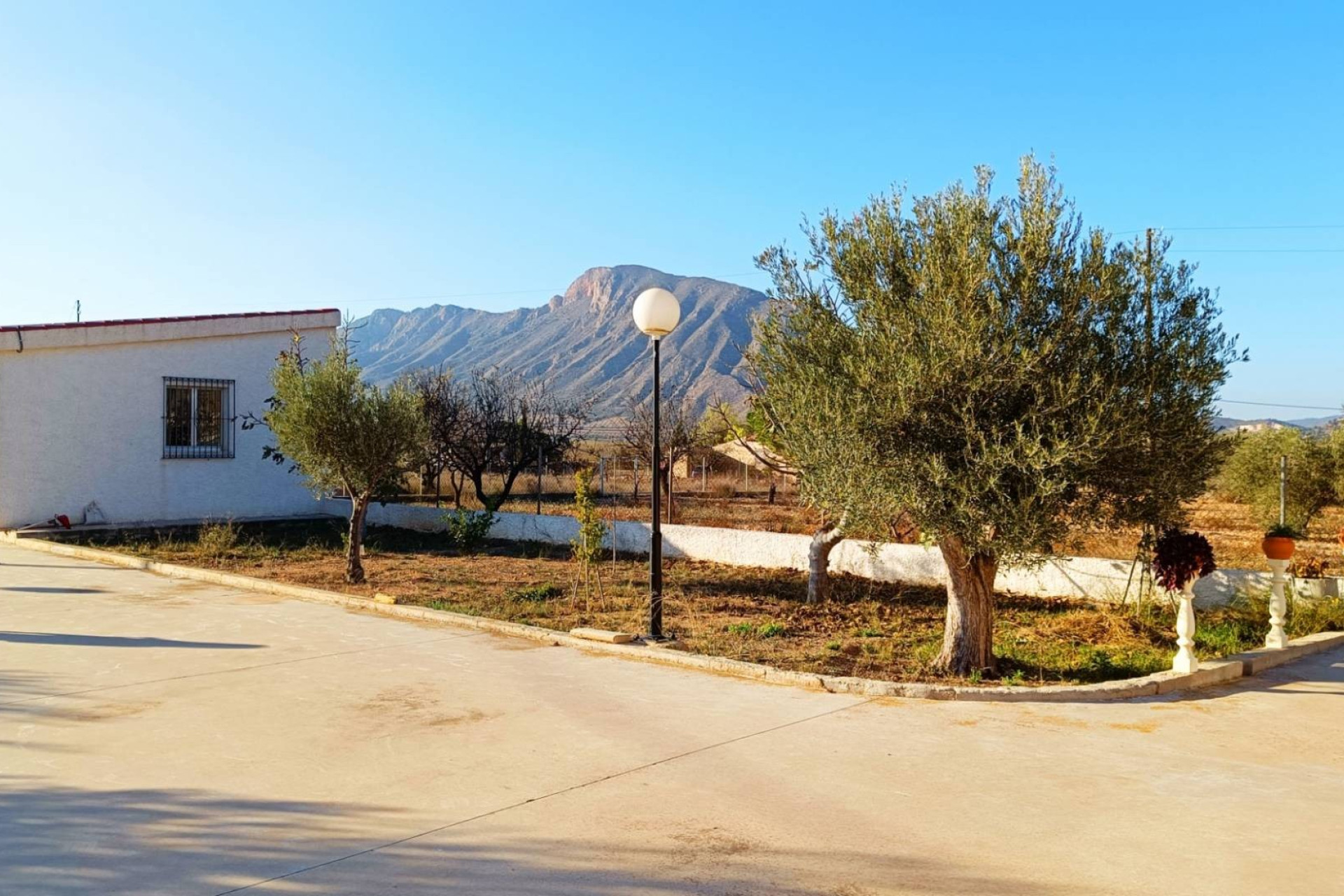 Resale - Villa -
BARBARROJA - Barbarroja