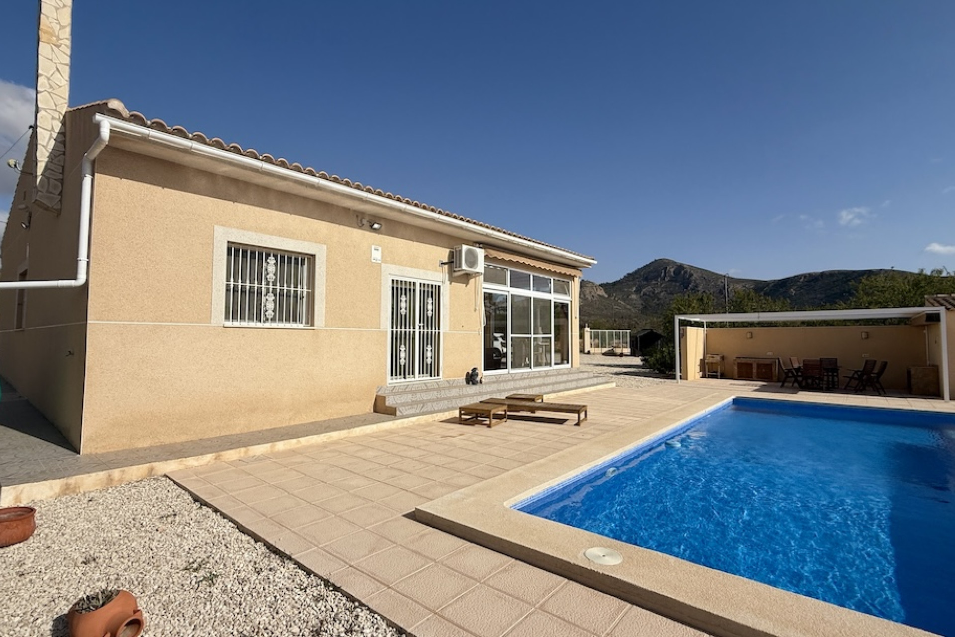 Resale - Villa -
BARBARROJA