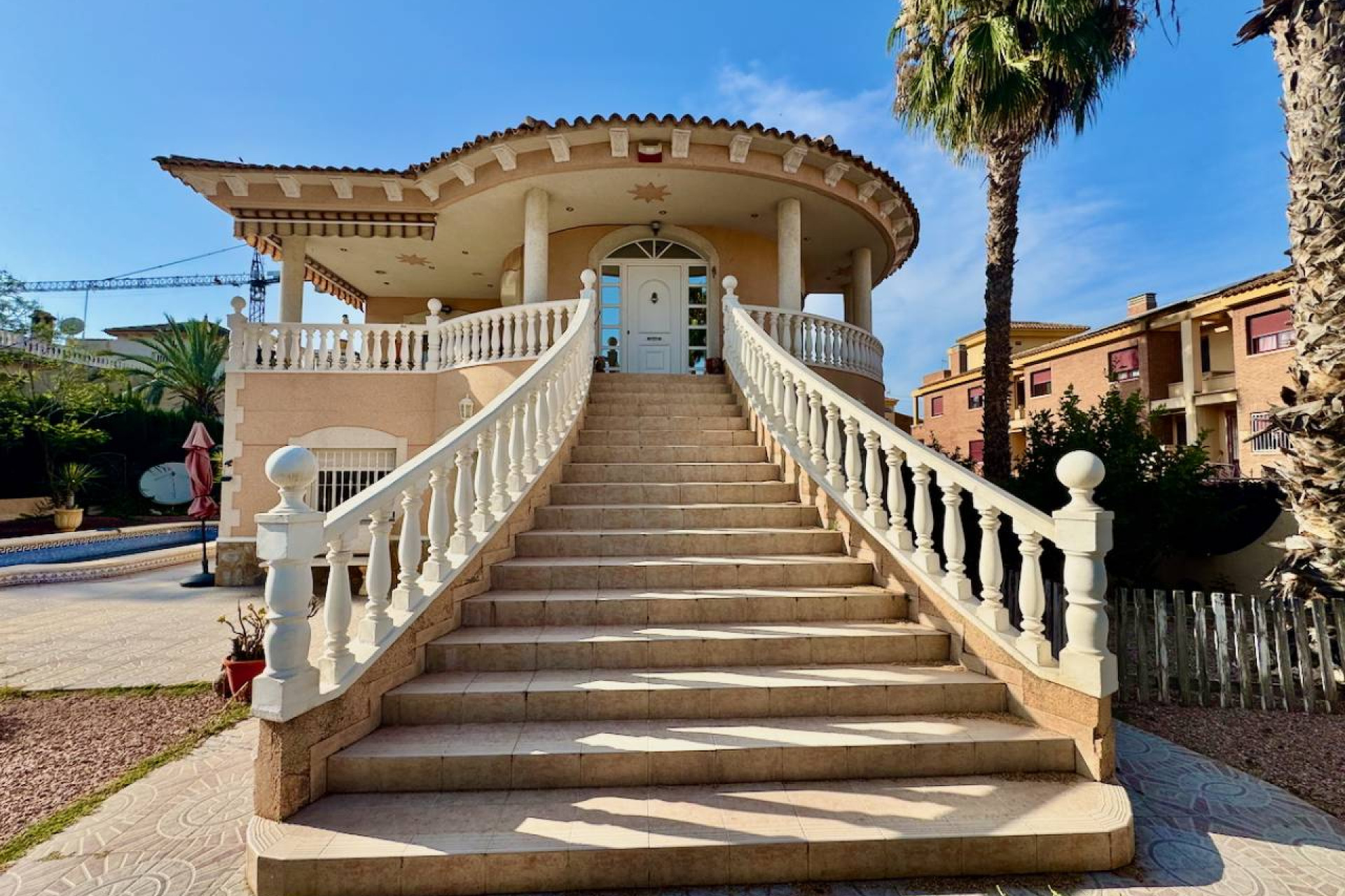 Resale - Villa -
Benferri