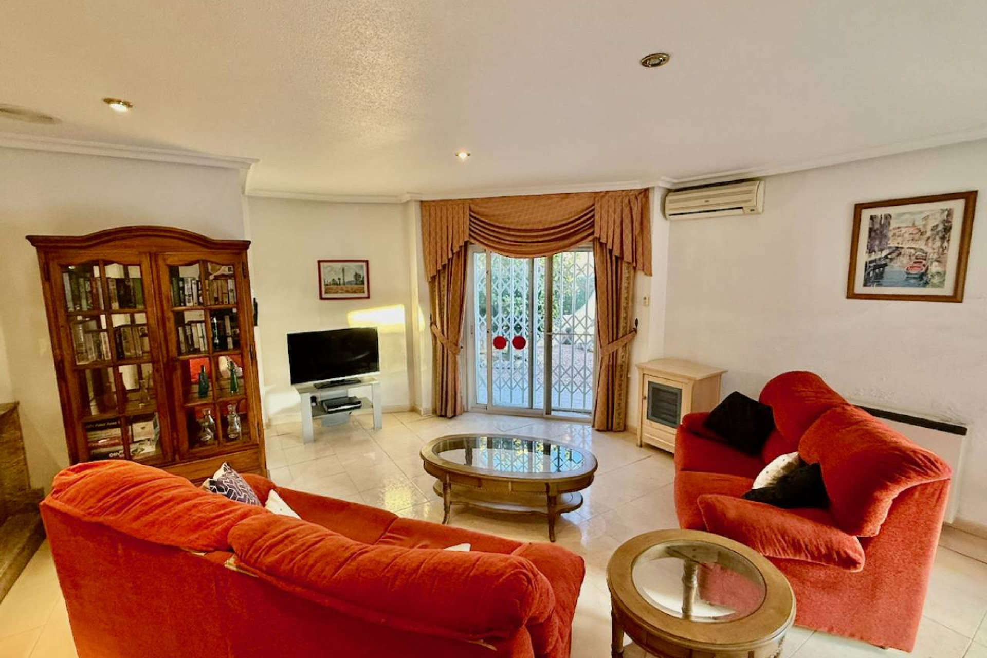 Resale - Villa -
Benferri