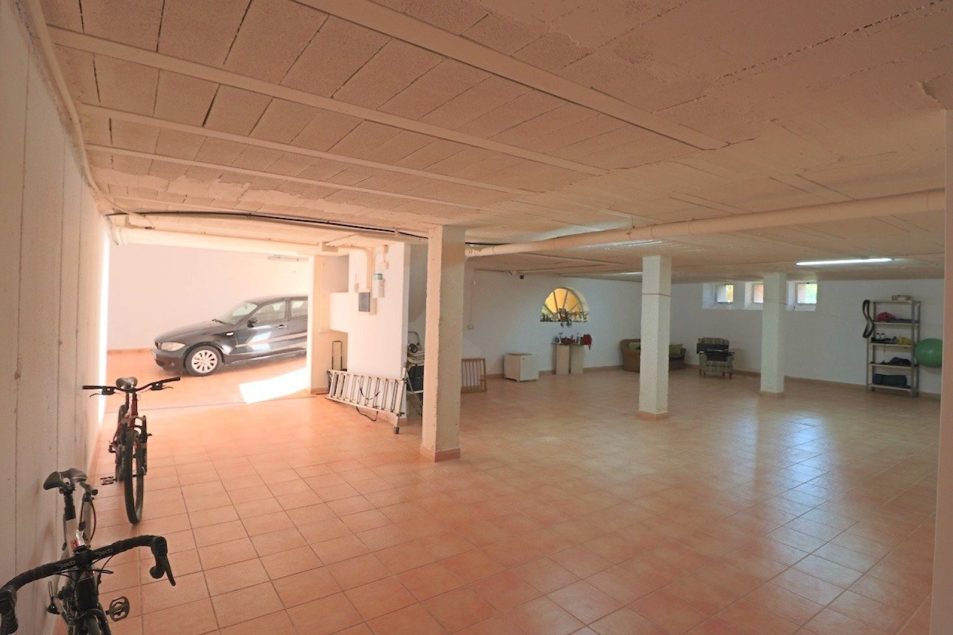 Resale - Villa -
Benidorm - Urbanizaciones