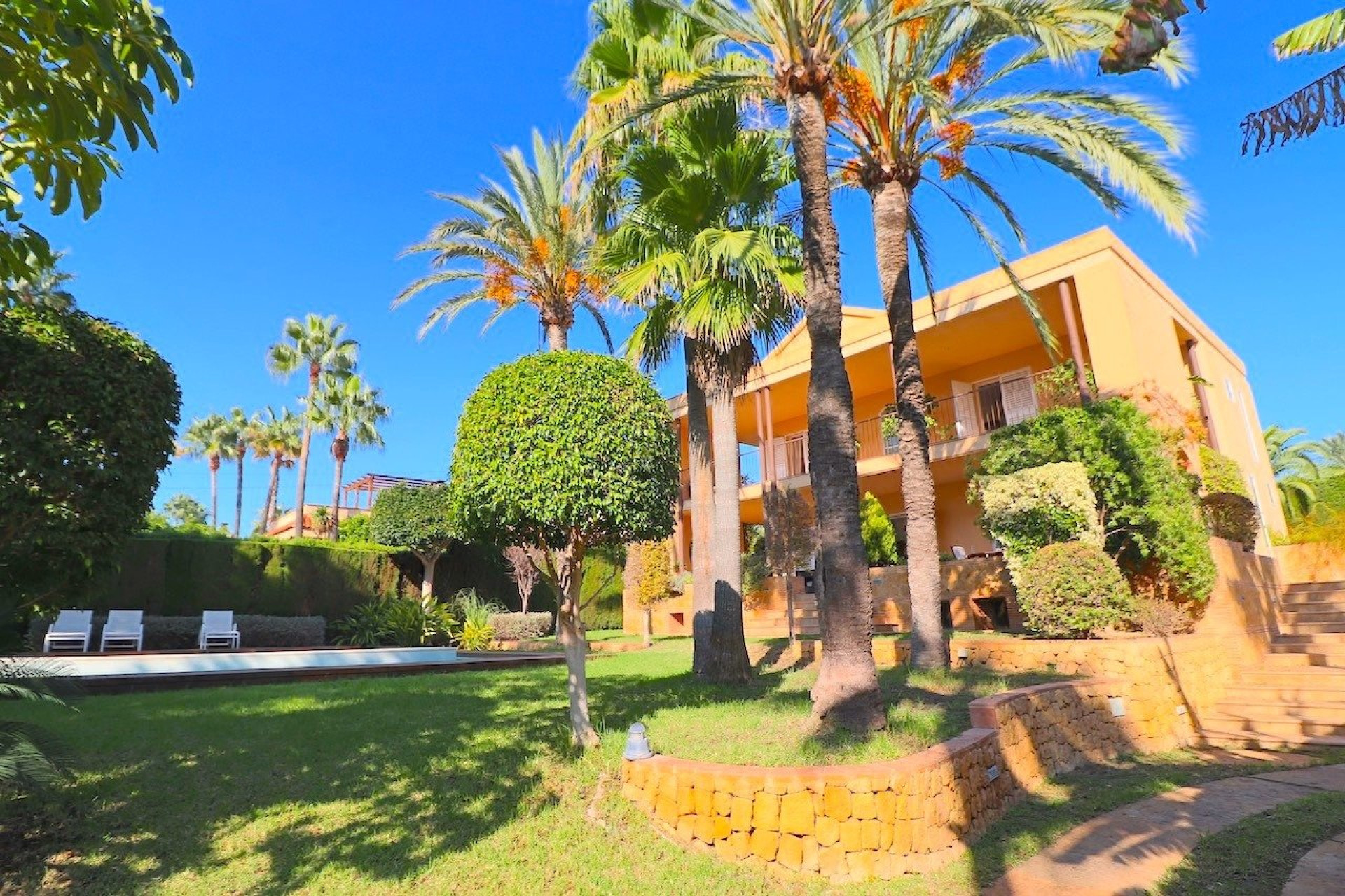 Resale - Villa -
Benidorm - Urbanizaciones