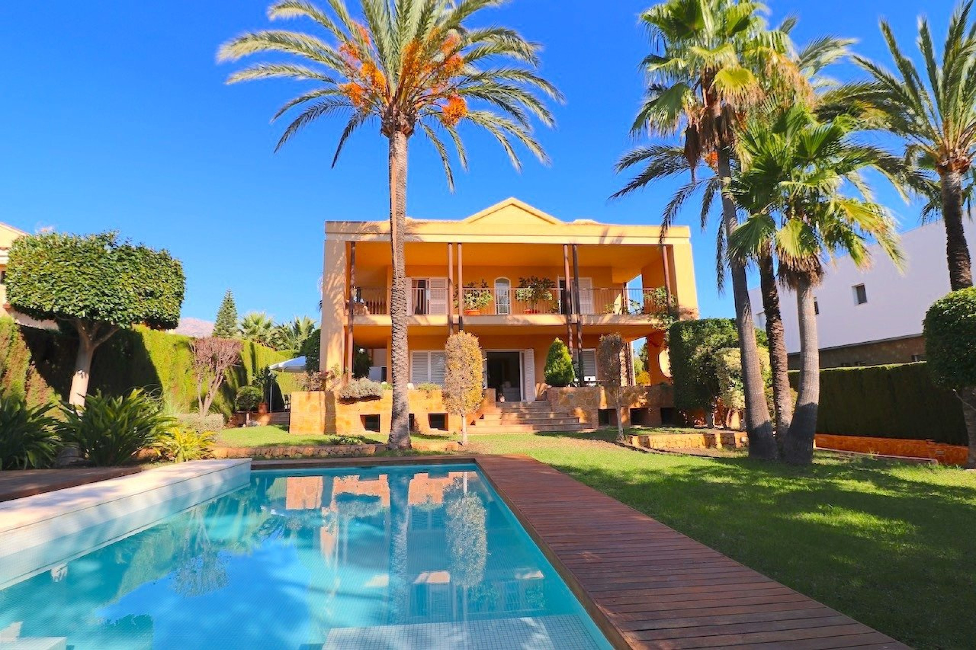Resale - Villa -
Benidorm - Urbanizaciones