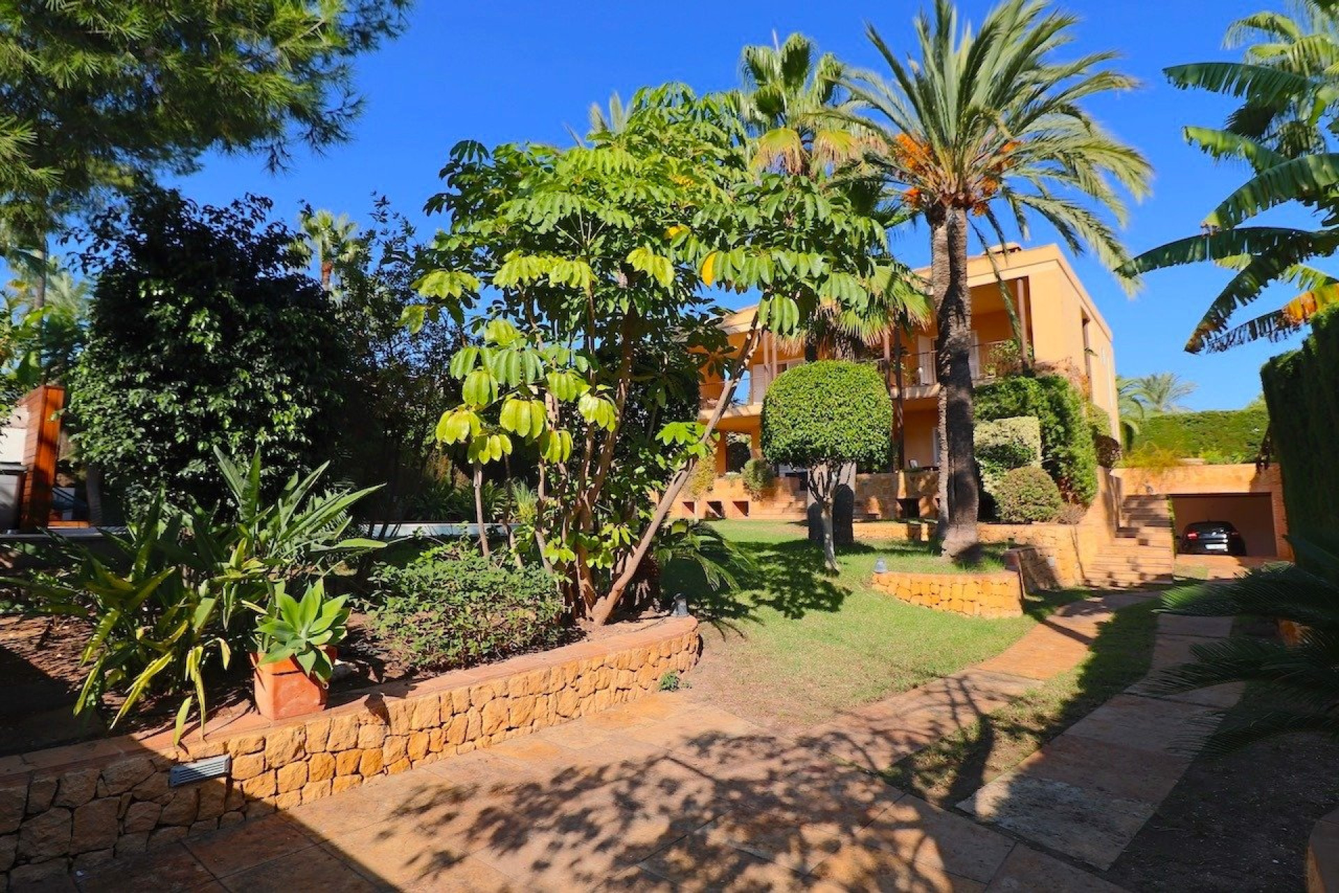 Resale - Villa -
Benidorm - Urbanizaciones