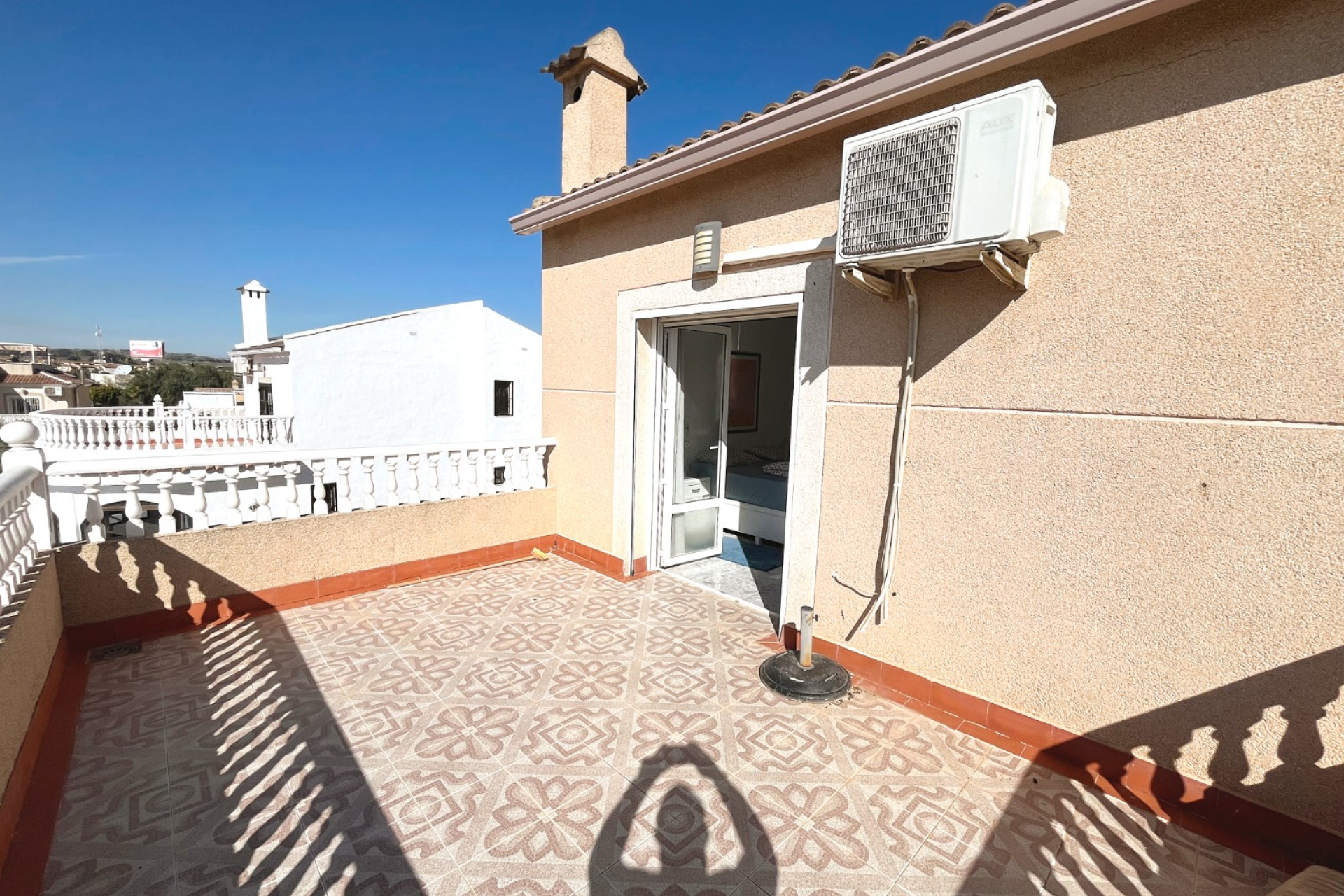 Resale - Villa -
Benijofar - Monte Azul