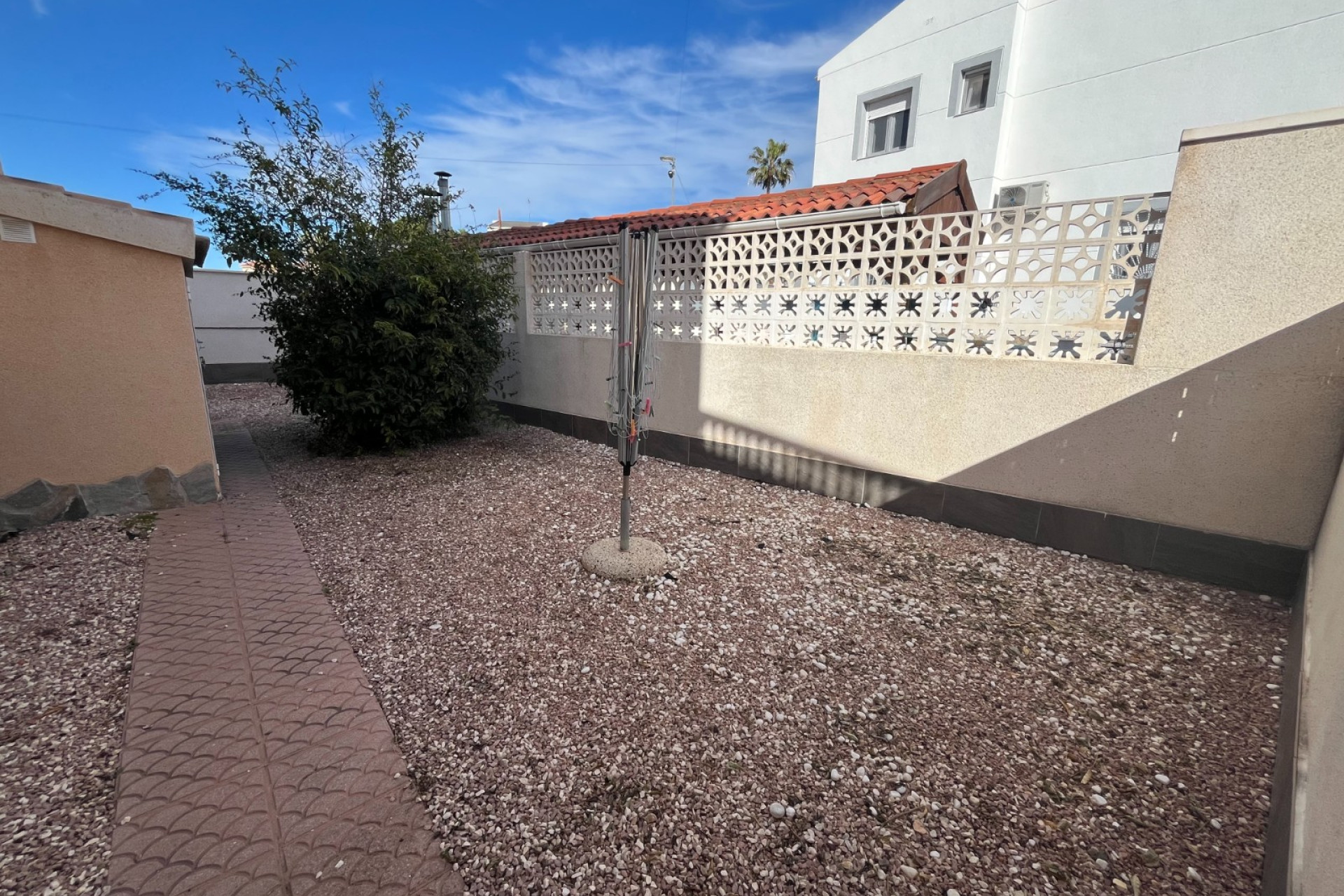 Resale - Villa -
Benijofar - Monte Azul