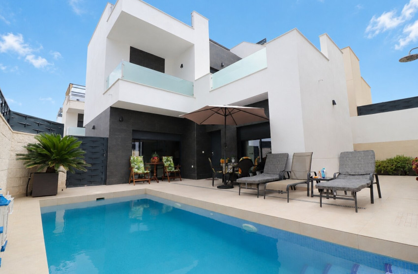 Resale - Villa -
Benijofar