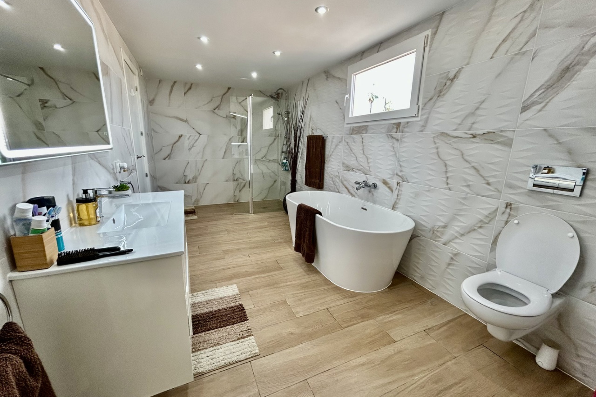 Resale - Villa -
Cabo Roig