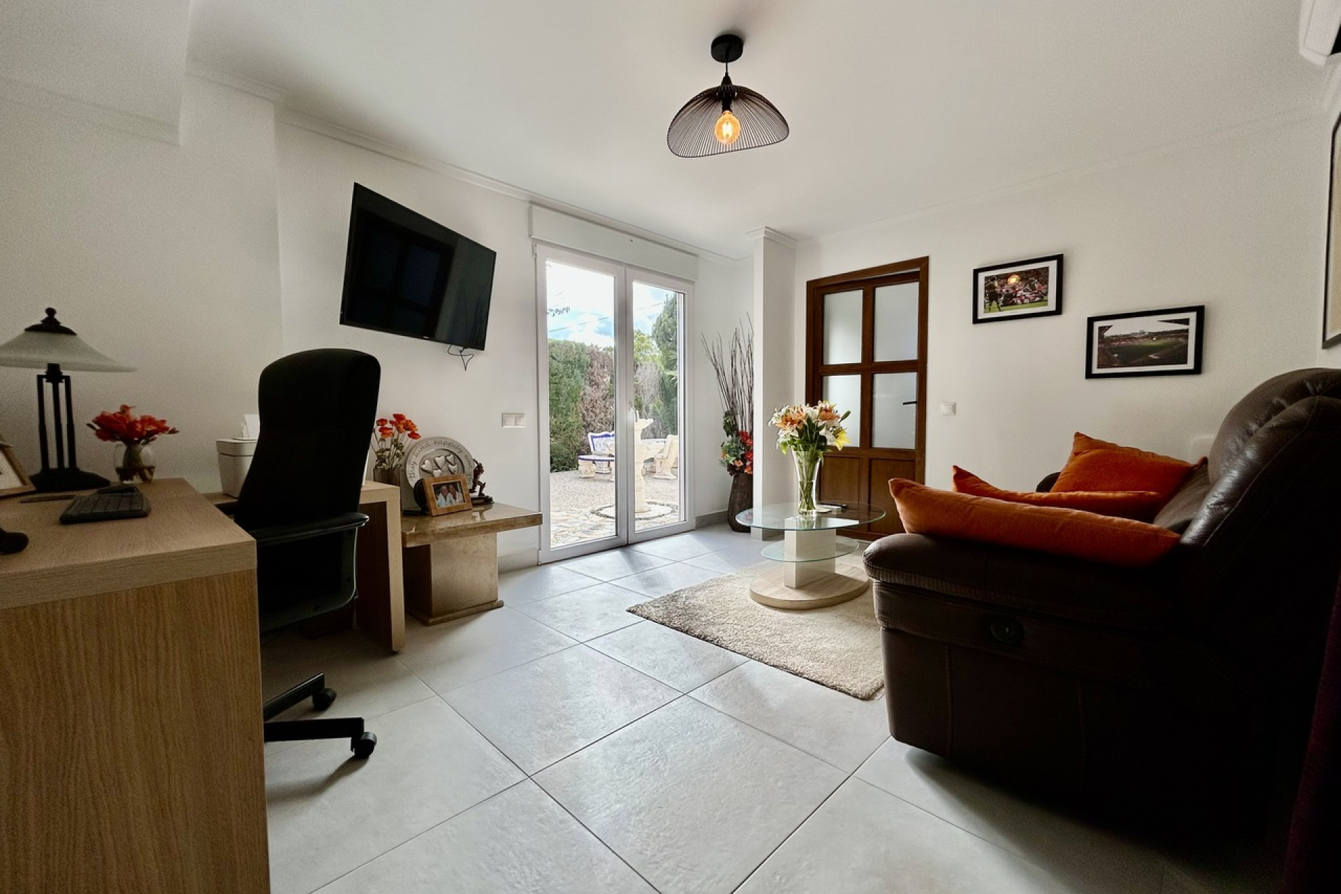 Resale - Villa -
Cabo Roig