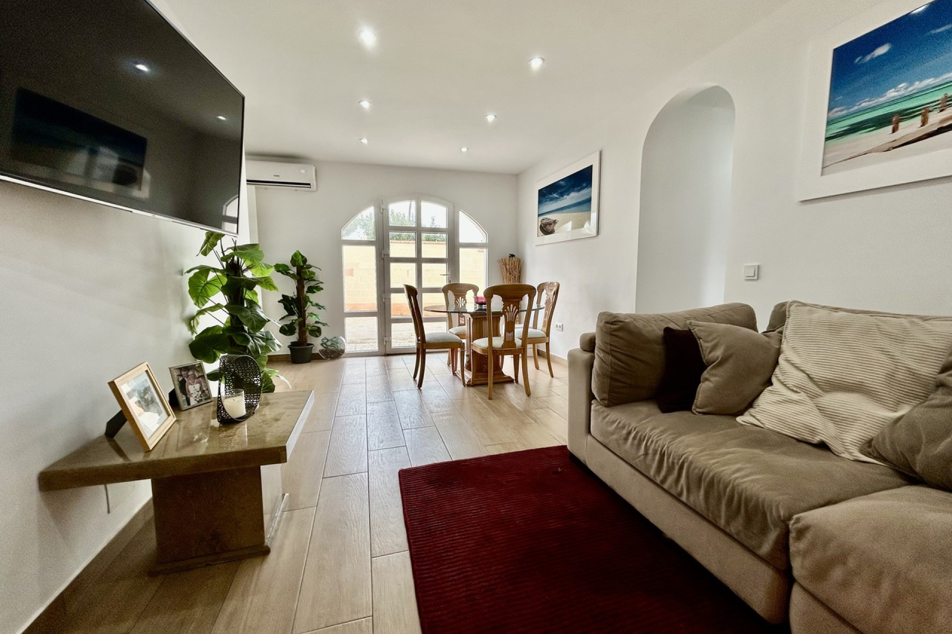 Resale - Villa -
Cabo Roig