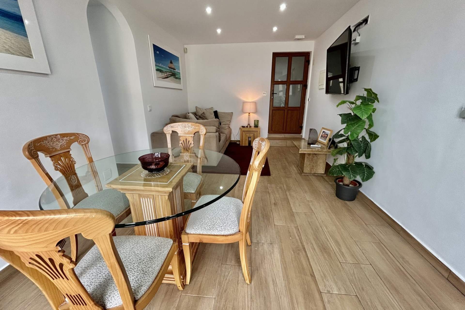 Resale - Villa -
Cabo Roig