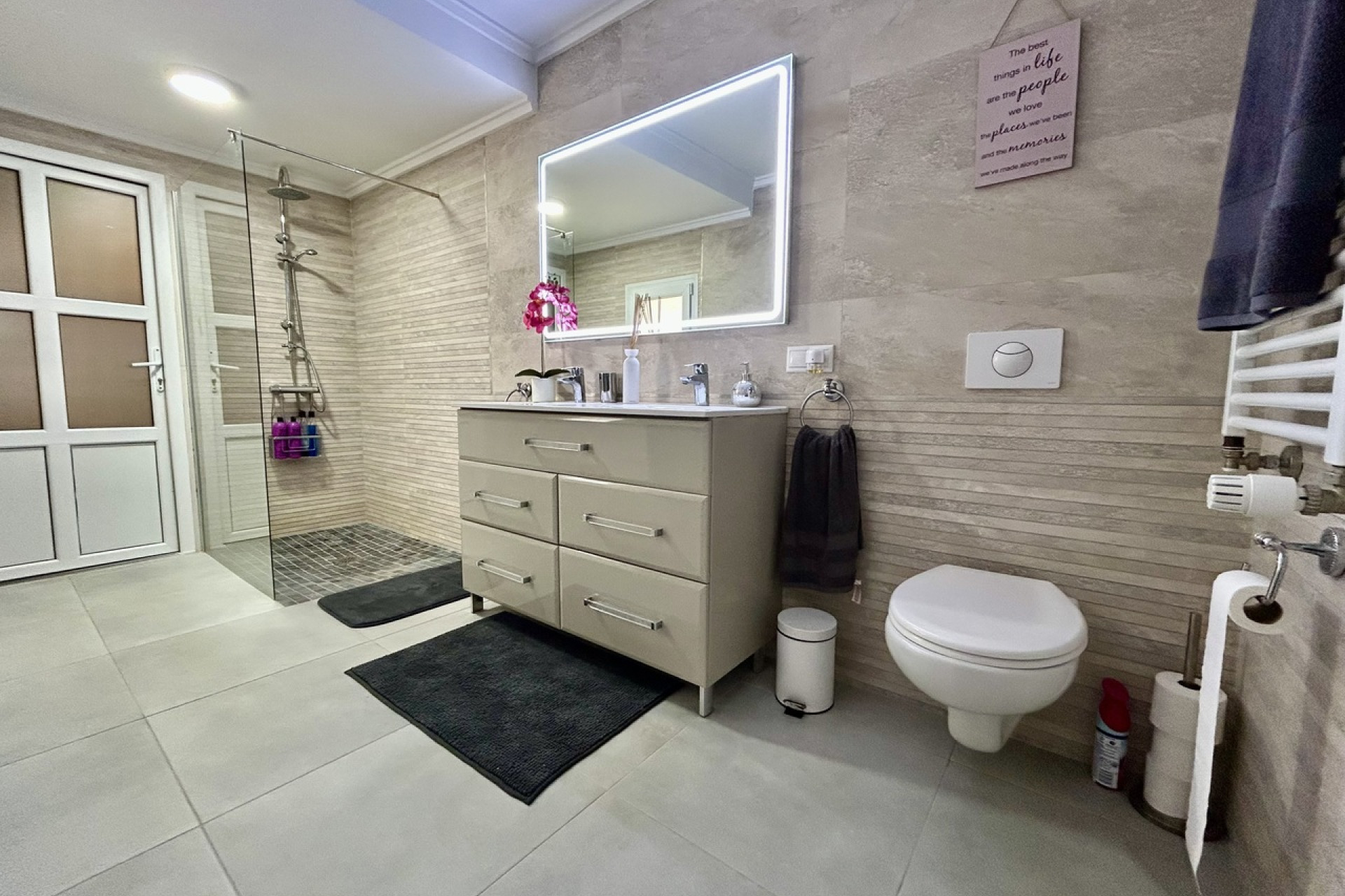 Resale - Villa -
Cabo Roig