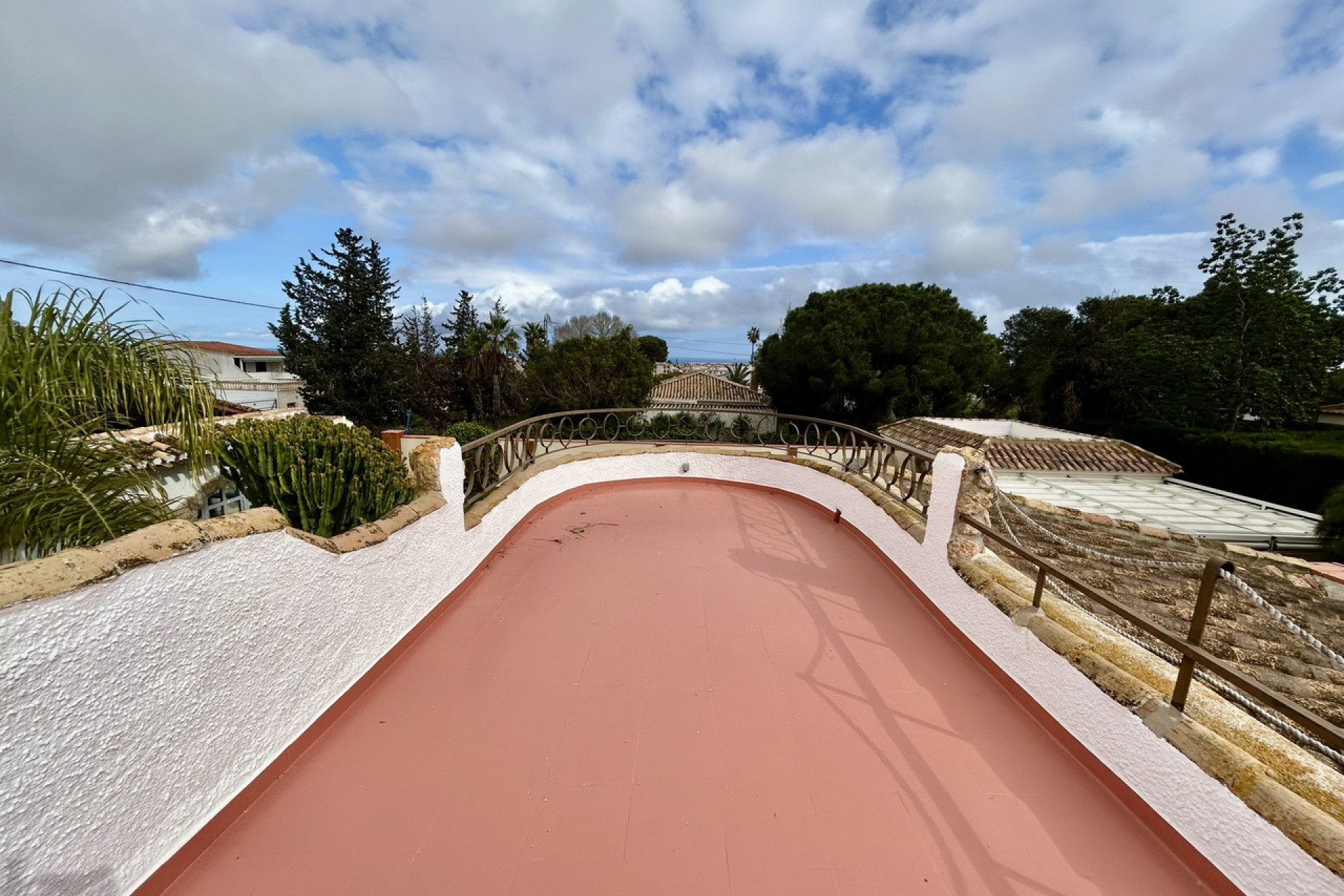 Resale - Villa -
Cabo Roig