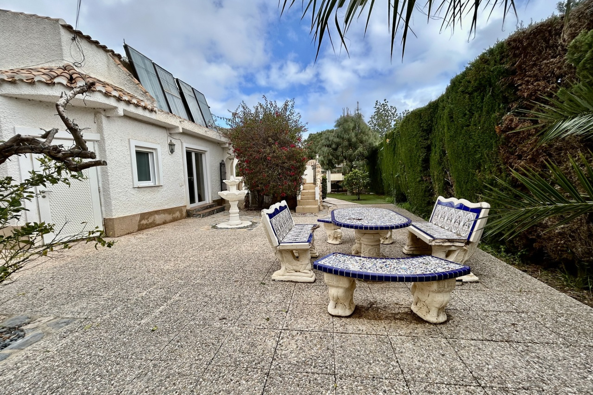 Resale - Villa -
Cabo Roig