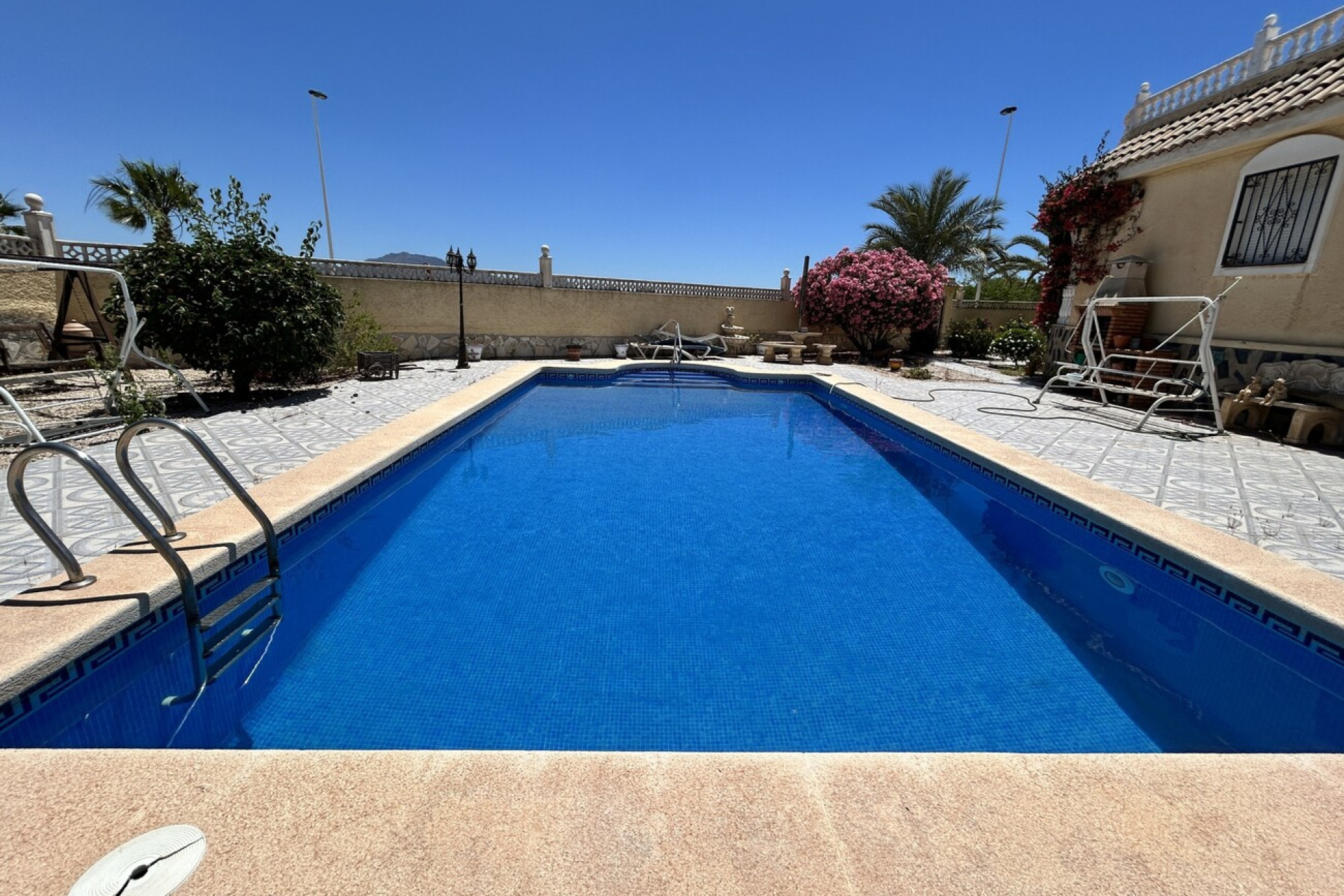 Resale - Villa -
Camposol - Inland